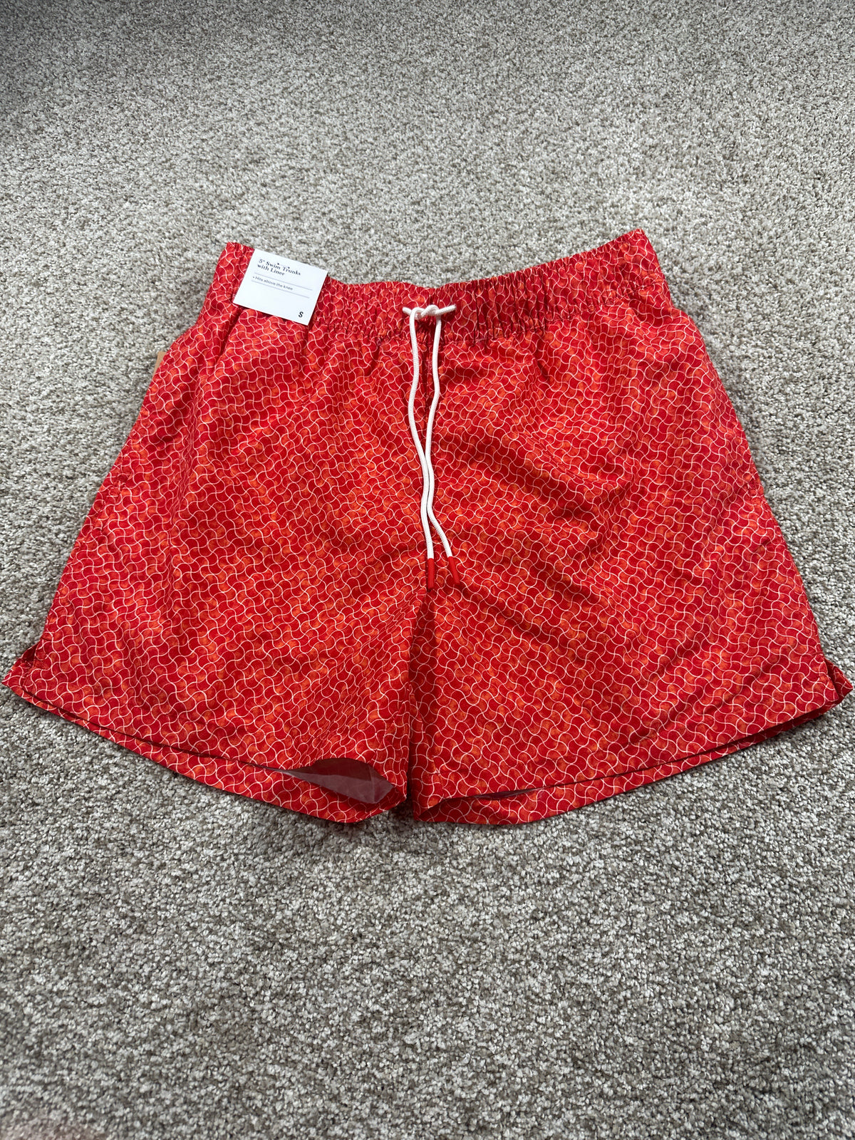 Goodfellow & Co 5-inch swim trunks with liner men's small red mosaic