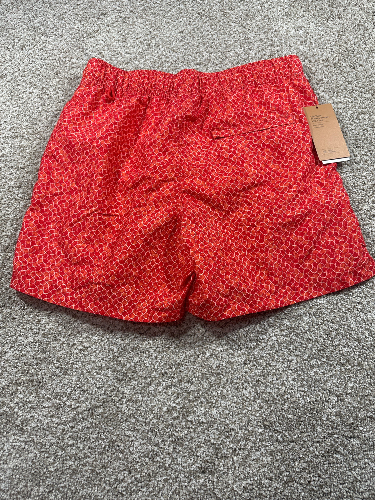 Goodfellow & Co 5-inch swim trunks with liner men's small red mosaic