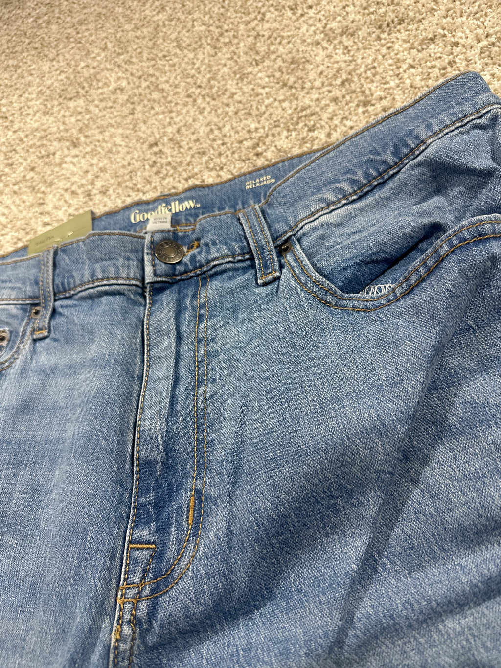 Goodfellow & Co relaxed Total Flex jeans light wash 36x30 - photo 2