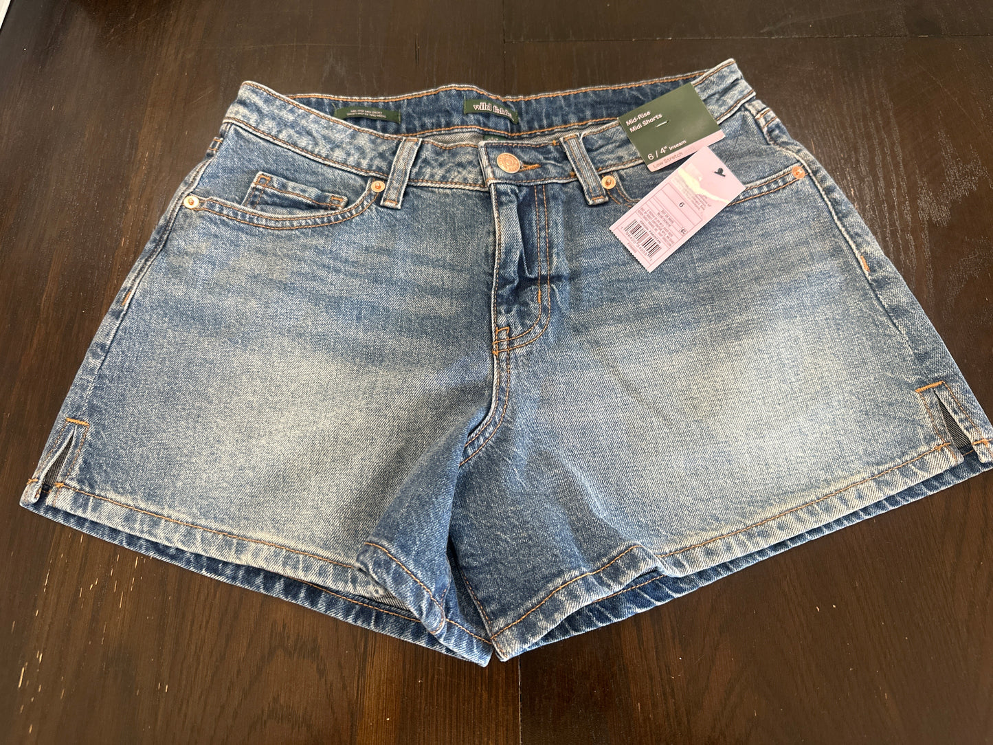 Wild Fable Women's Mid-Rise Midi Denim Shorts Blue Size 6 4" Inseam Low Stretch