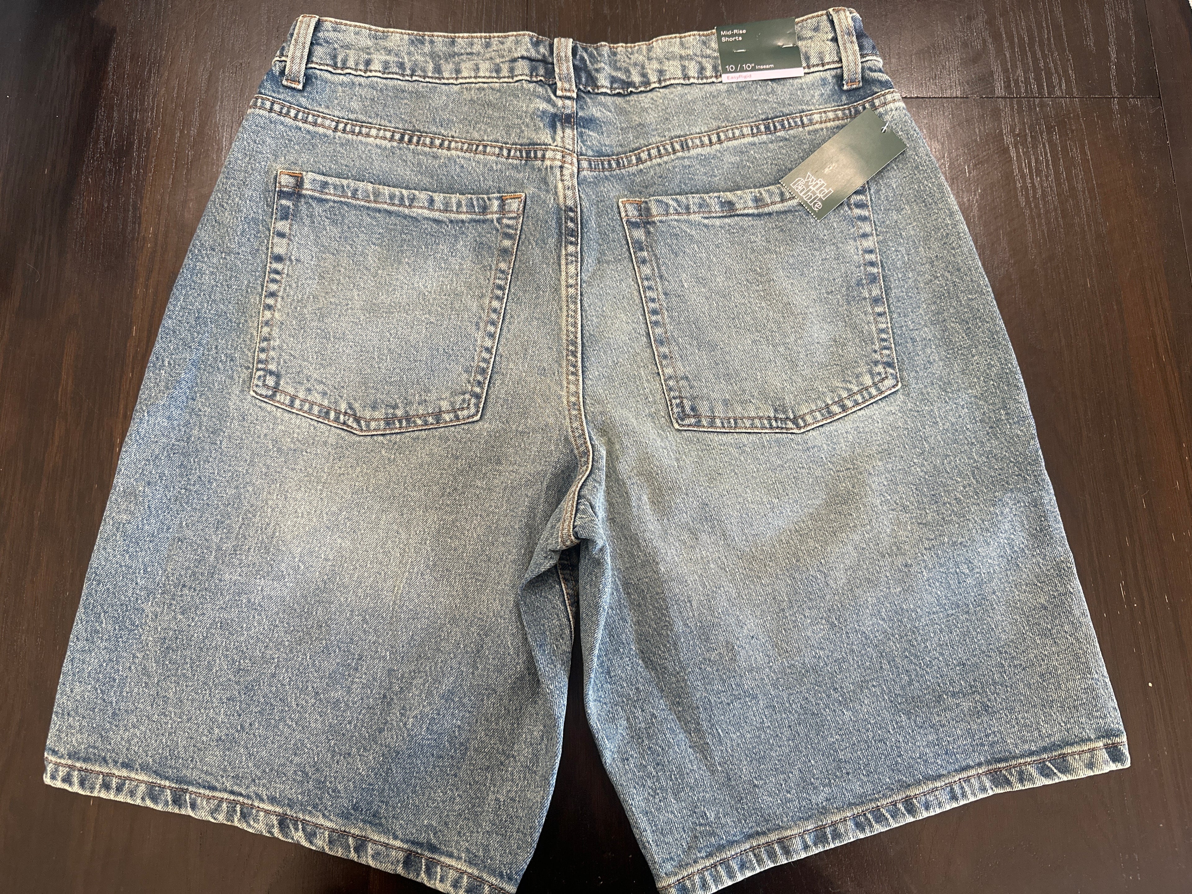 Wild Fable Women's Mid-Rise Denim Shorts Blue Size 10 10" Inseam EasyRigid