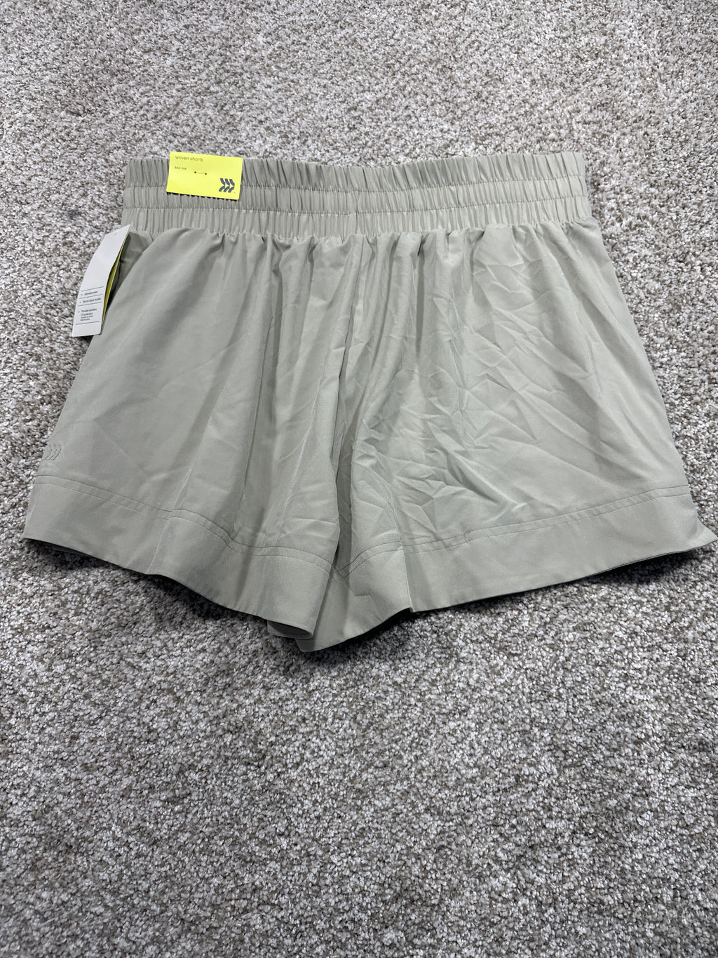 All in Motion women's khaki Active Light woven mid-rise shorts, photo 3