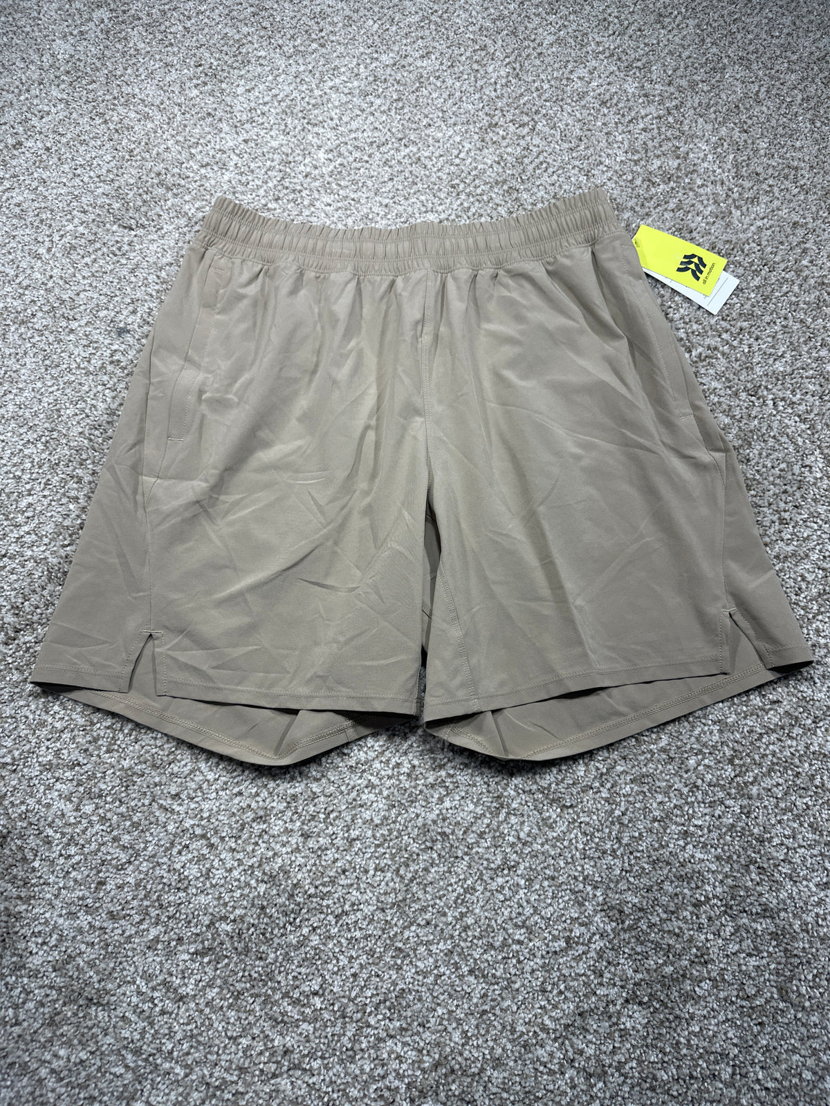 All in Motion men's beige unlined 7-inch run shorts, photo 1