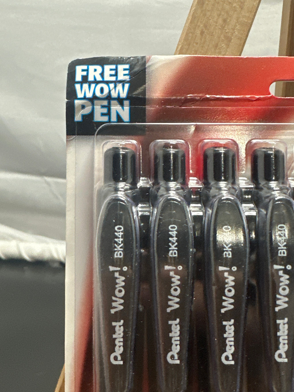 Pentel Wow ballpoint pen pack detail