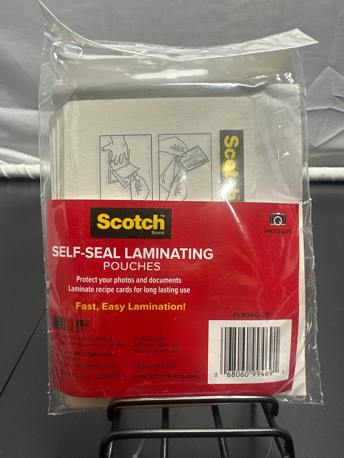 Scotch self-seal laminating pouches package detail