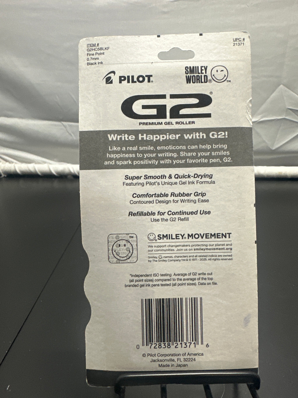 Pilot G2 Smiley World black gel pens package detail