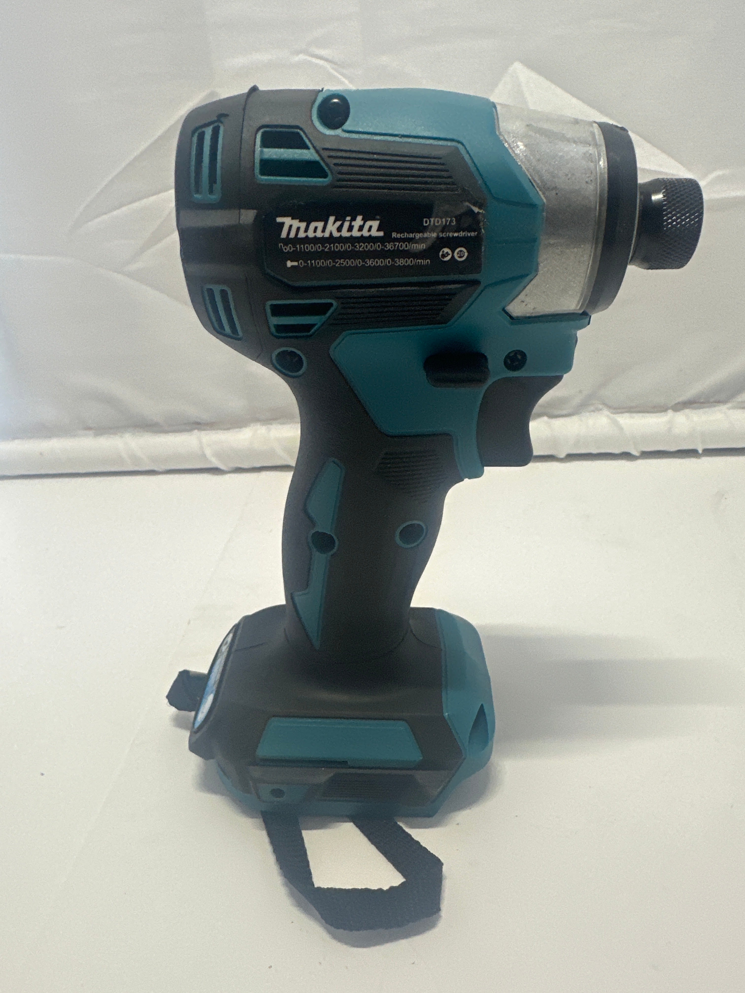 Makita XDT19Z 18V LXT Lithium‑Ion Brushless Cordless Impact Driver (Tool Only)