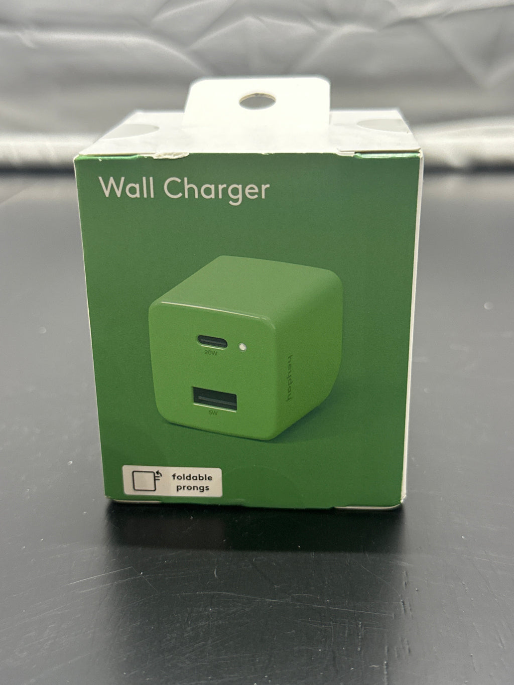 heyday Apple Green 25W dual-port wall charger view 1