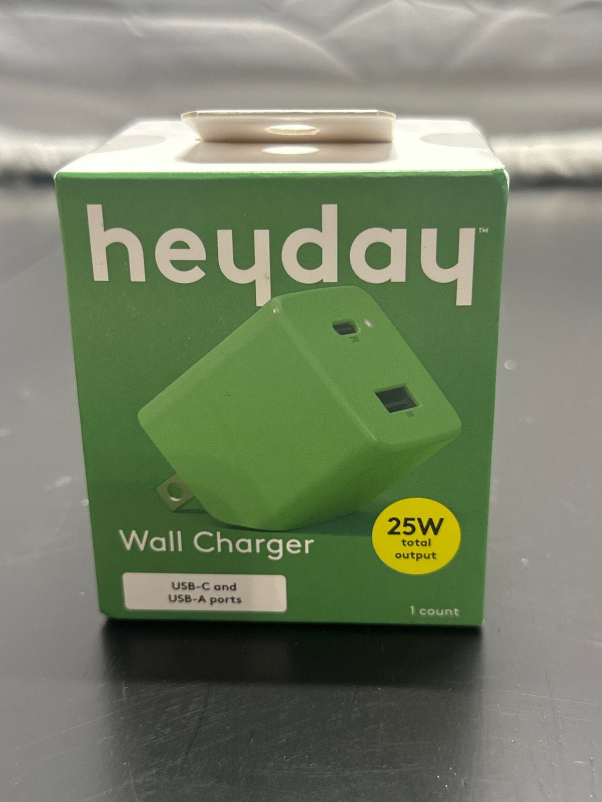 heyday Apple Green 25W dual-port wall charger view 2