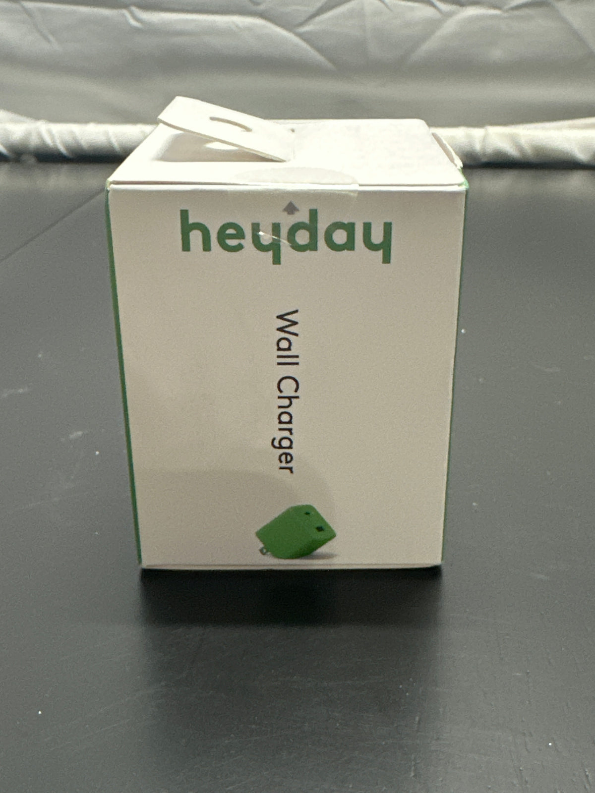 heyday Apple Green 25W dual-port wall charger view 3