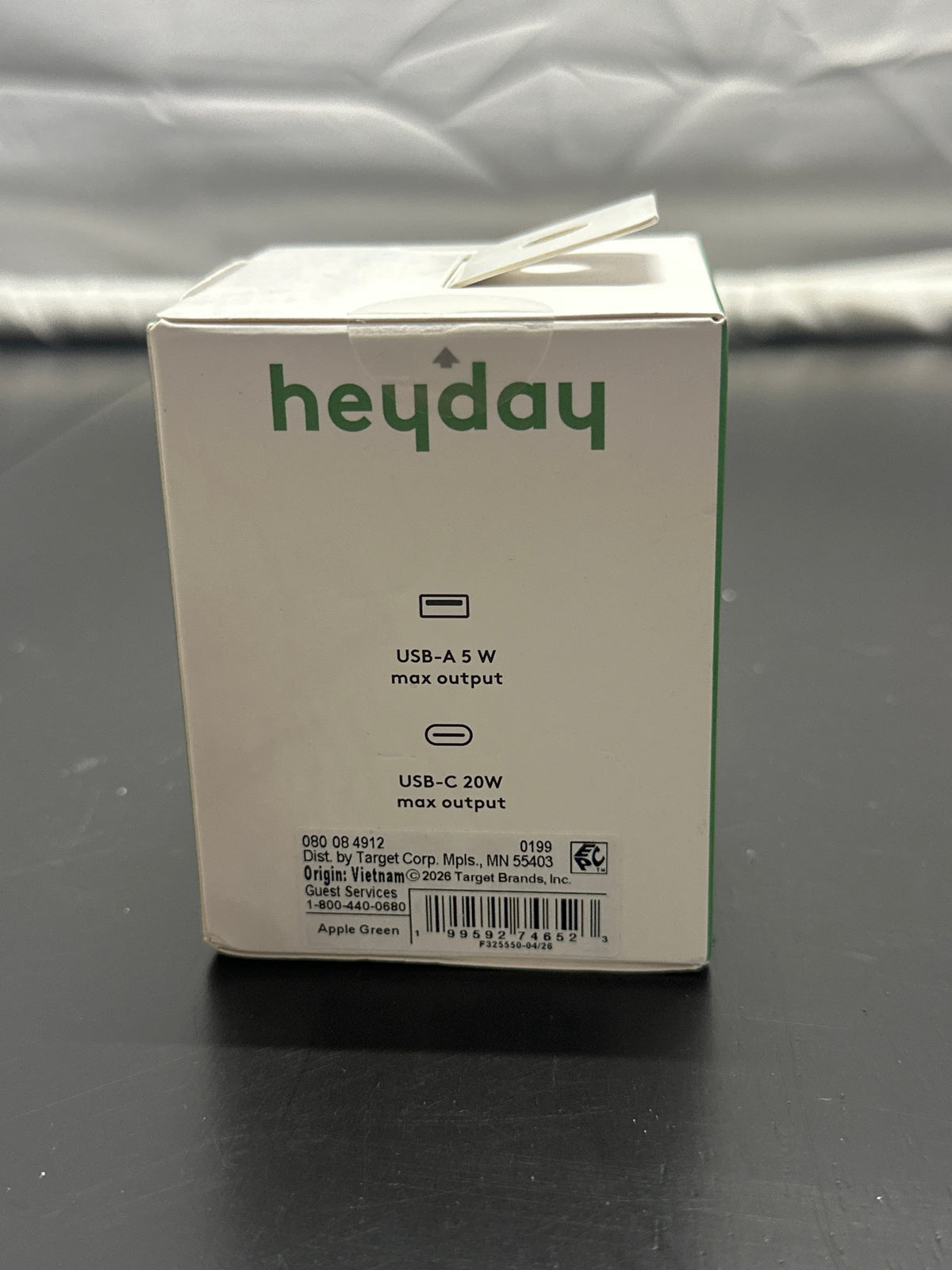 heyday Apple Green 25W dual-port wall charger view 4