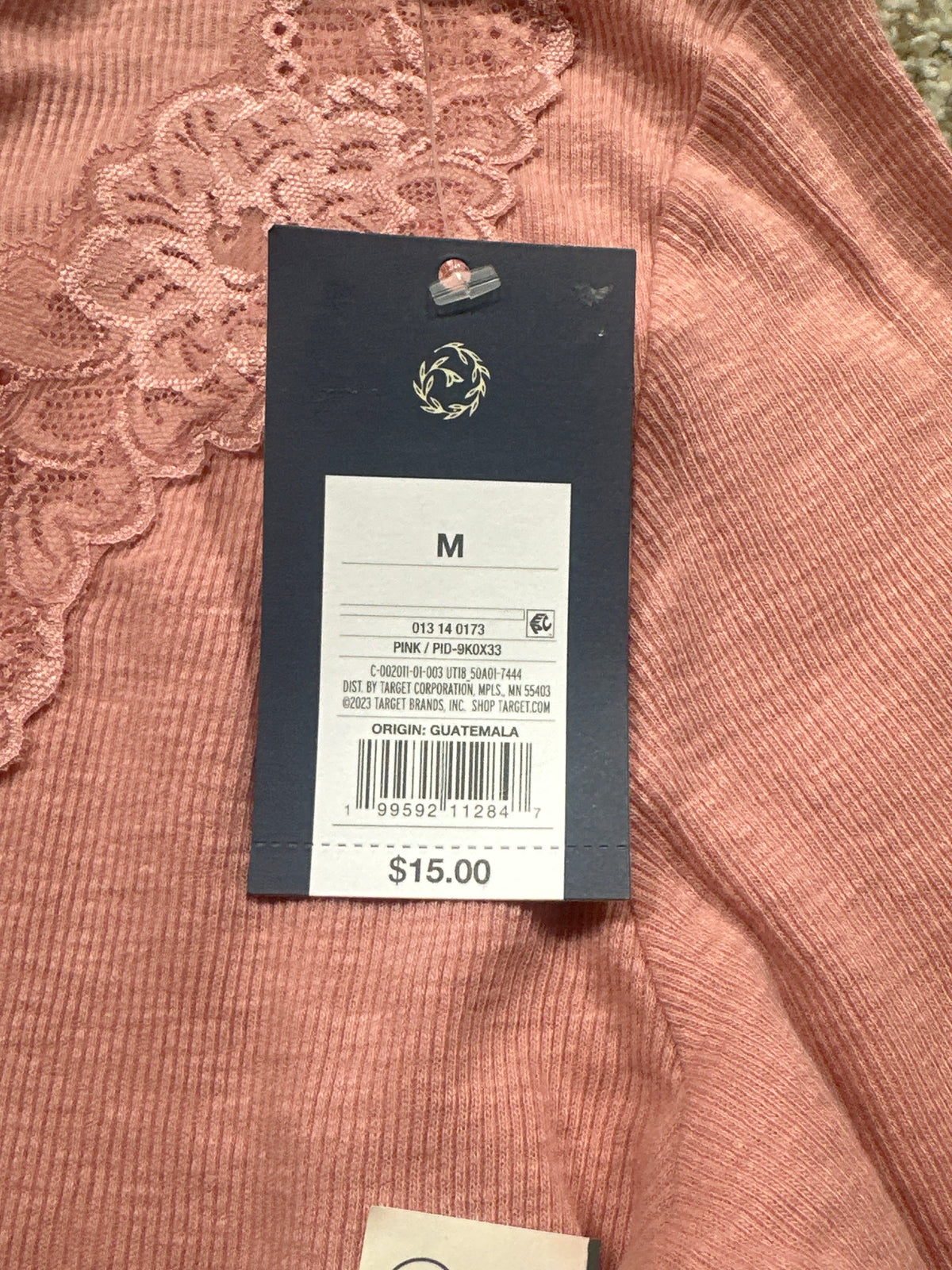 Universal Thread women's pink lace-trim ribbed short sleeve T-shirt size and barcode tag