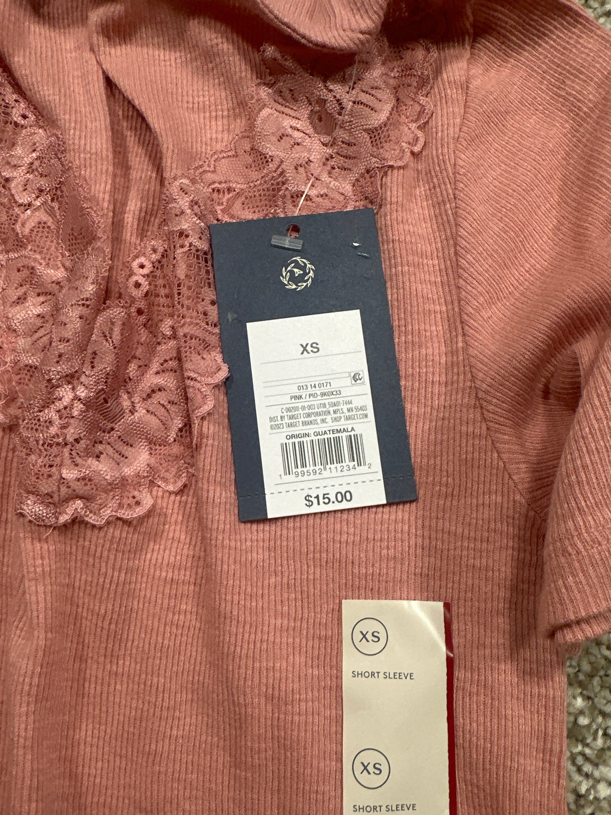 Universal Thread women's pink lace-trim ribbed short sleeve T-shirt size and barcode tag