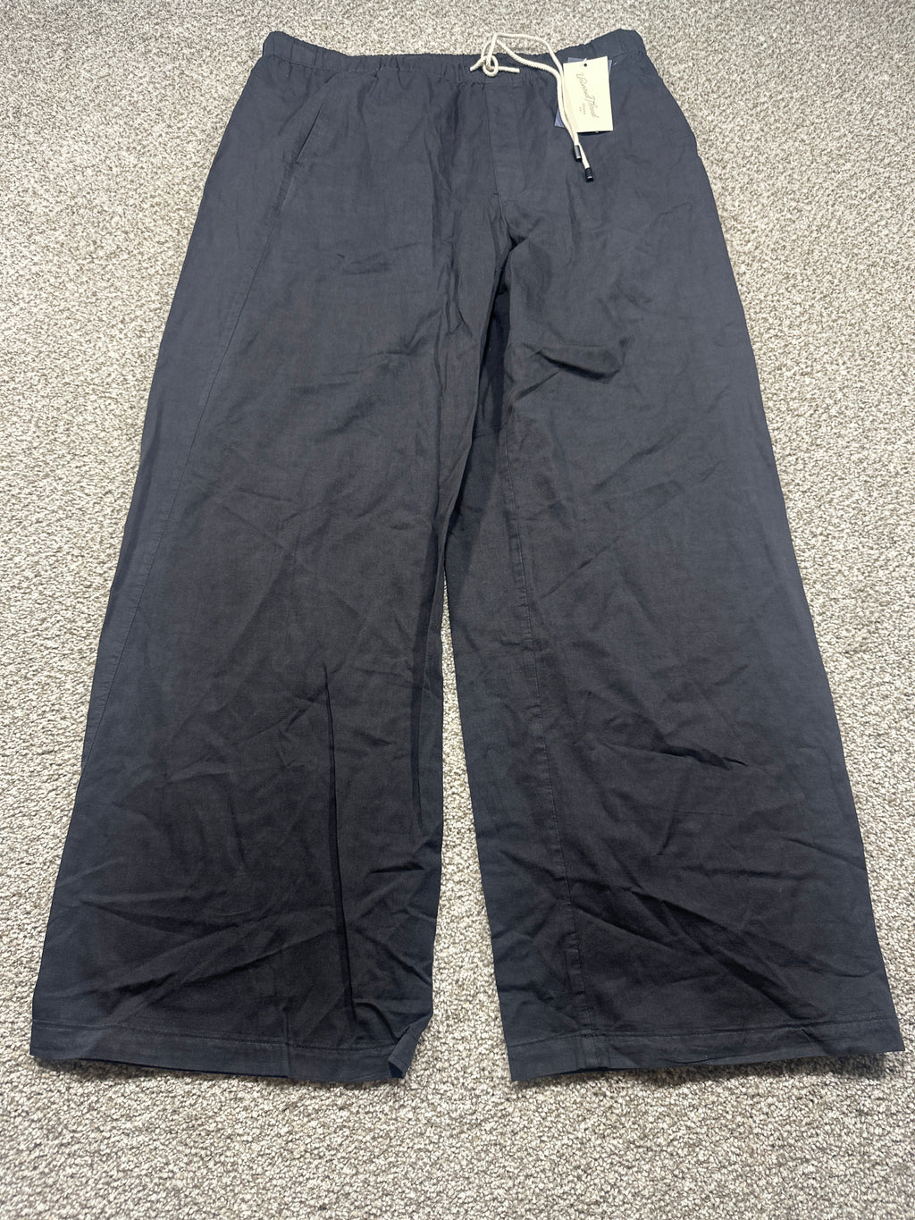 Universal Thread women's black wide-leg drawstring pants image 1