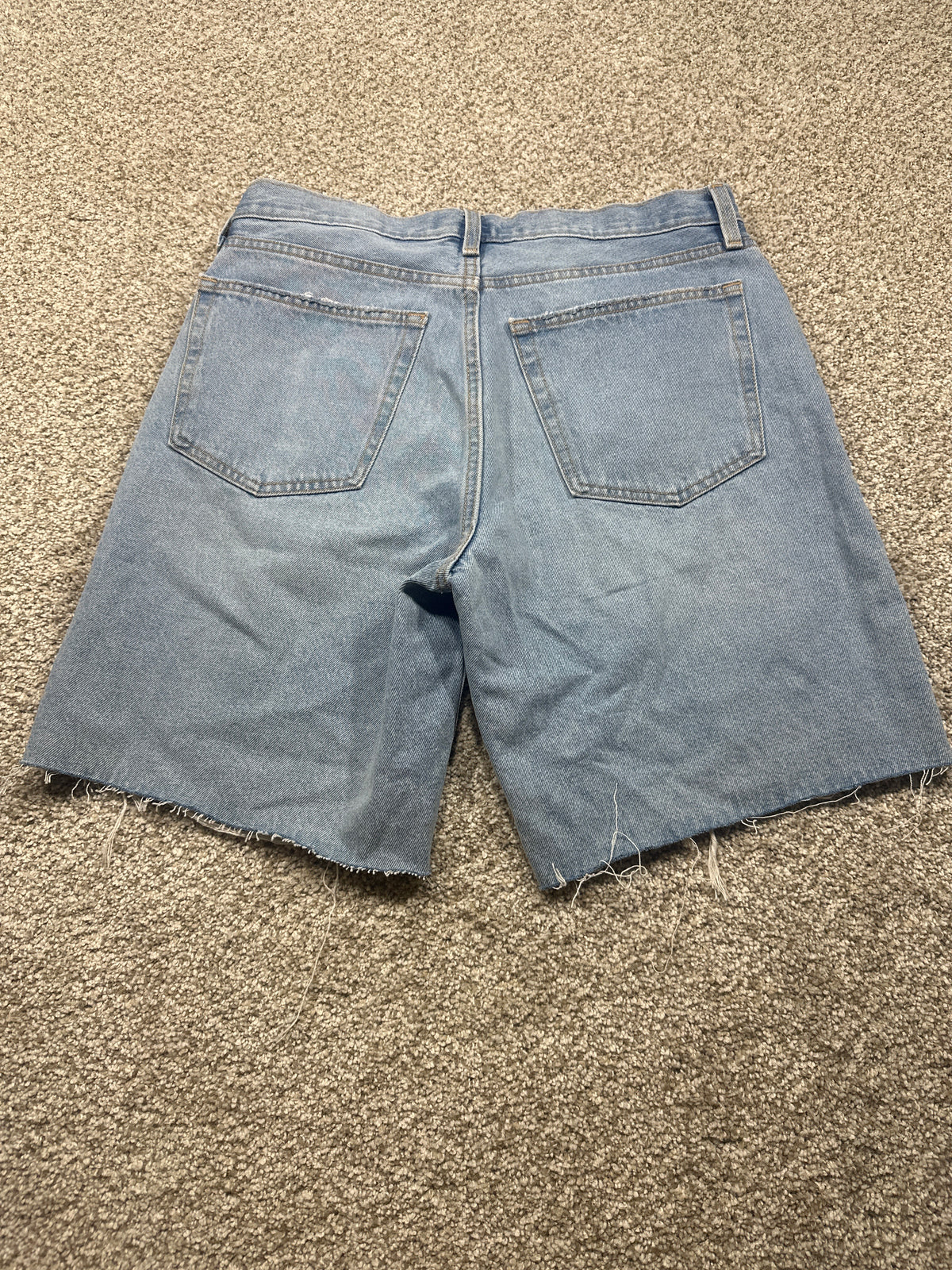 Universal Thread women's light wash destroyed jeans image 3