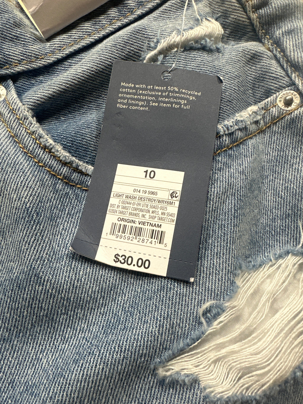 Universal Thread women's light wash destroyed jeans image 5