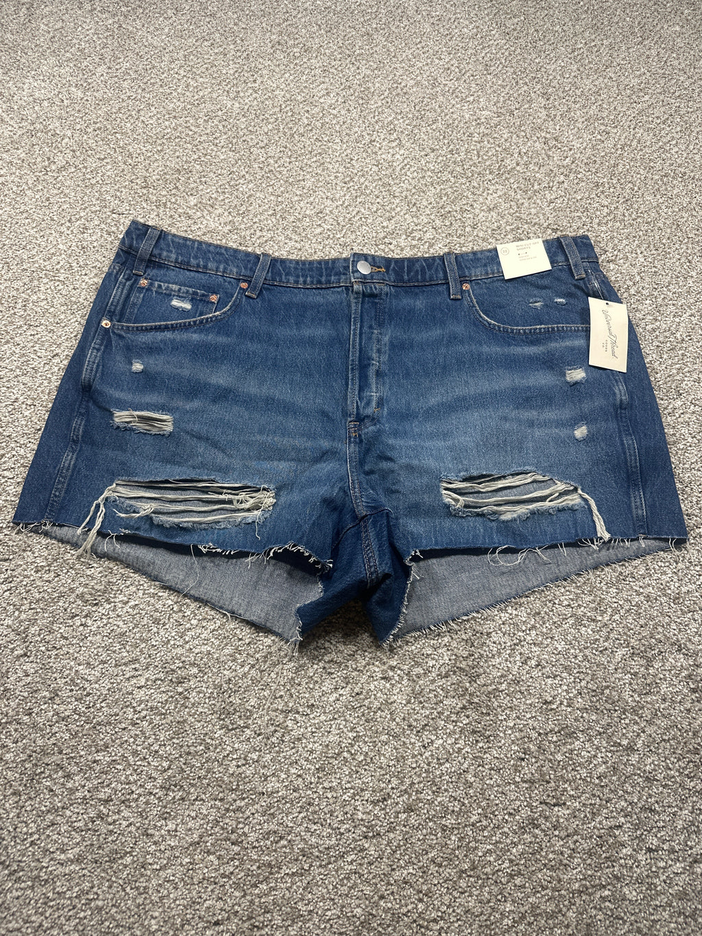 Universal Thread women's medium wash distressed jeans image 1