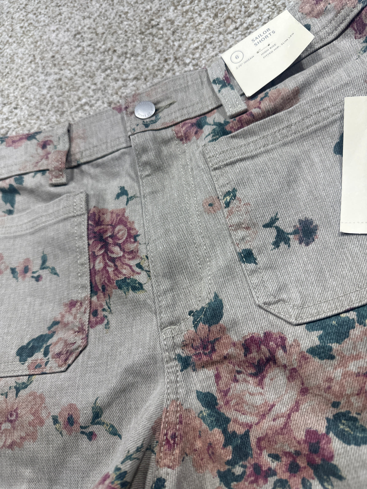 Universal Thread size 6 floral sailor shorts, high-rise waistband detail