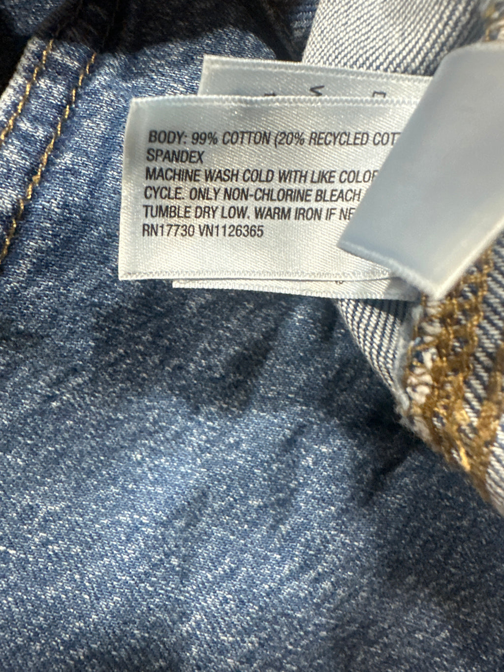 Universal Thread denim dress material label