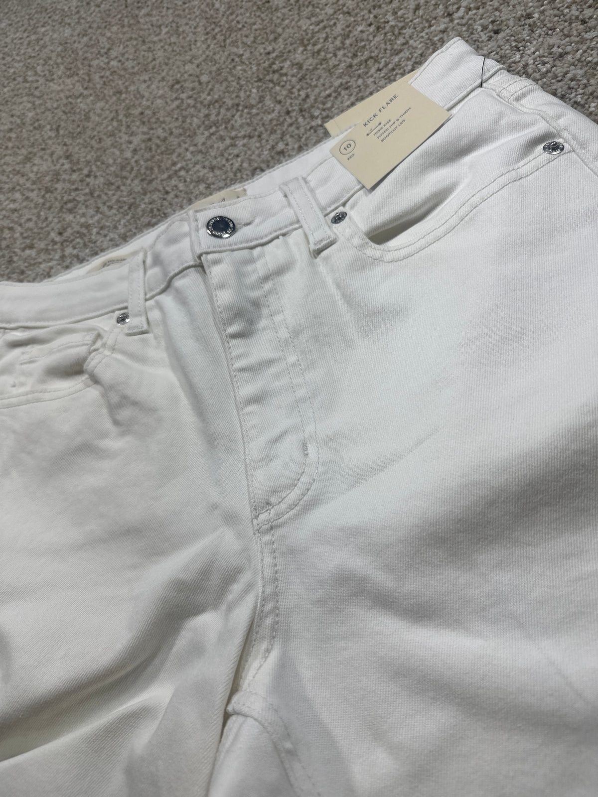Universal Thread Women's White High Rise Kick Flare Jeans Size 10