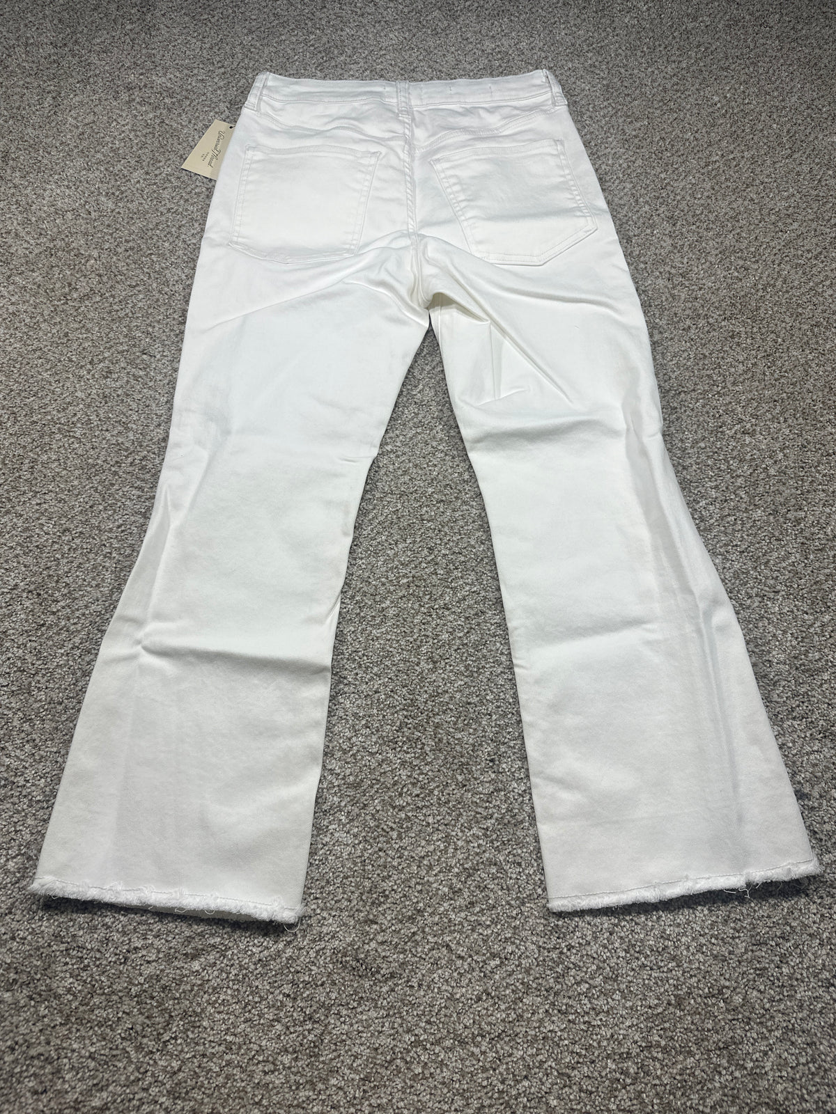 Universal Thread Women's White High Rise Kick Flare Jeans Size 10