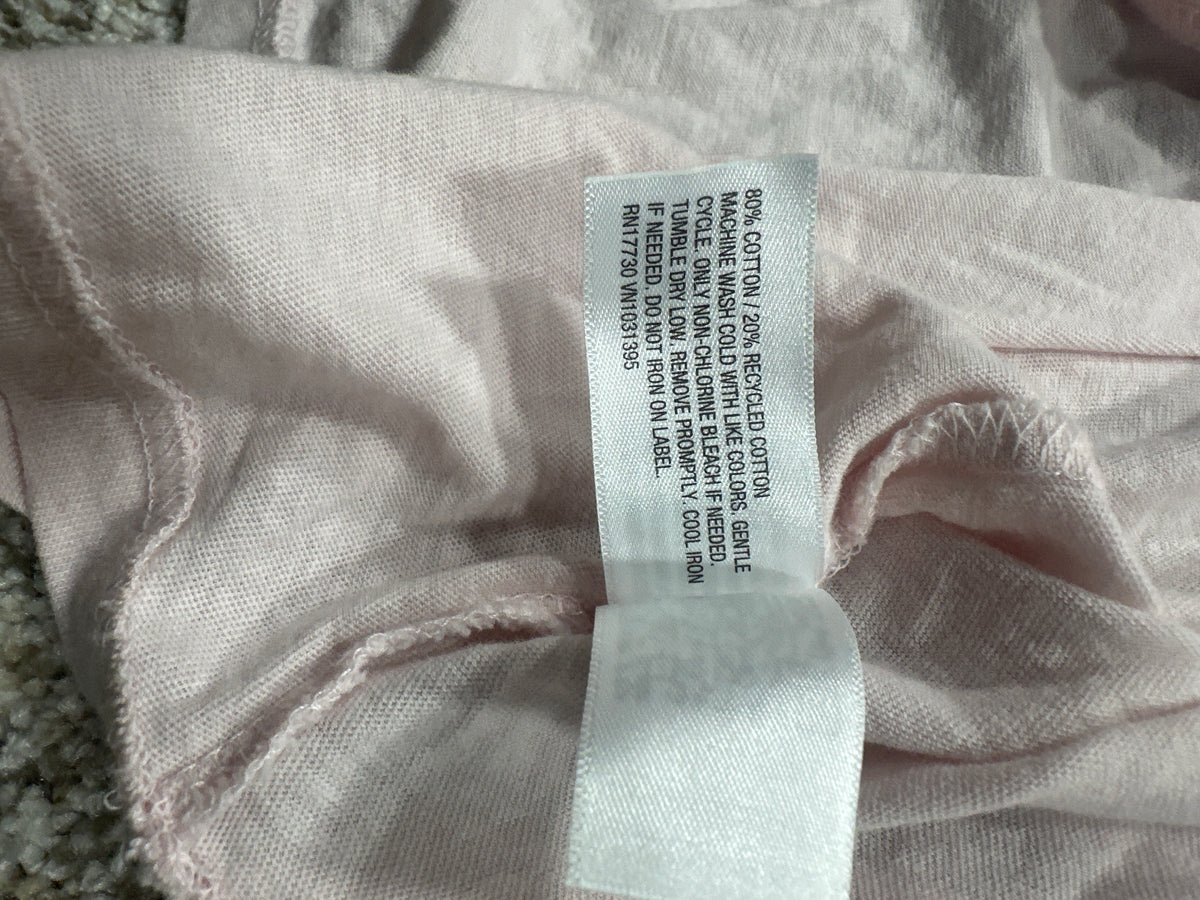 Universal Thread T-shirt care label showing cotton and recycled cotton blend