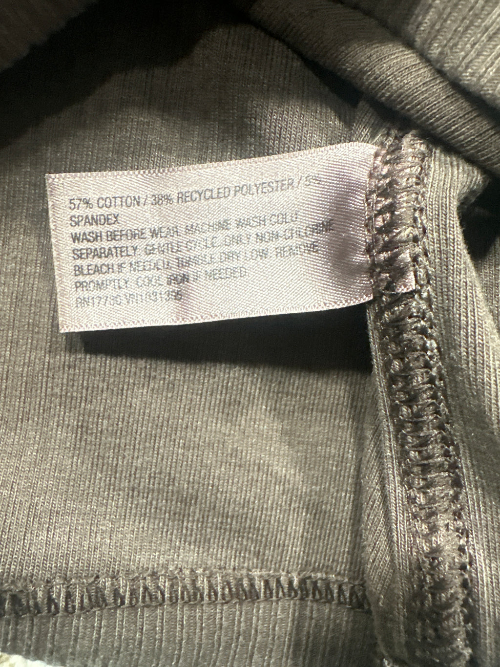 Universal Thread tank top material label showing cotton recycled polyester and spandex blend