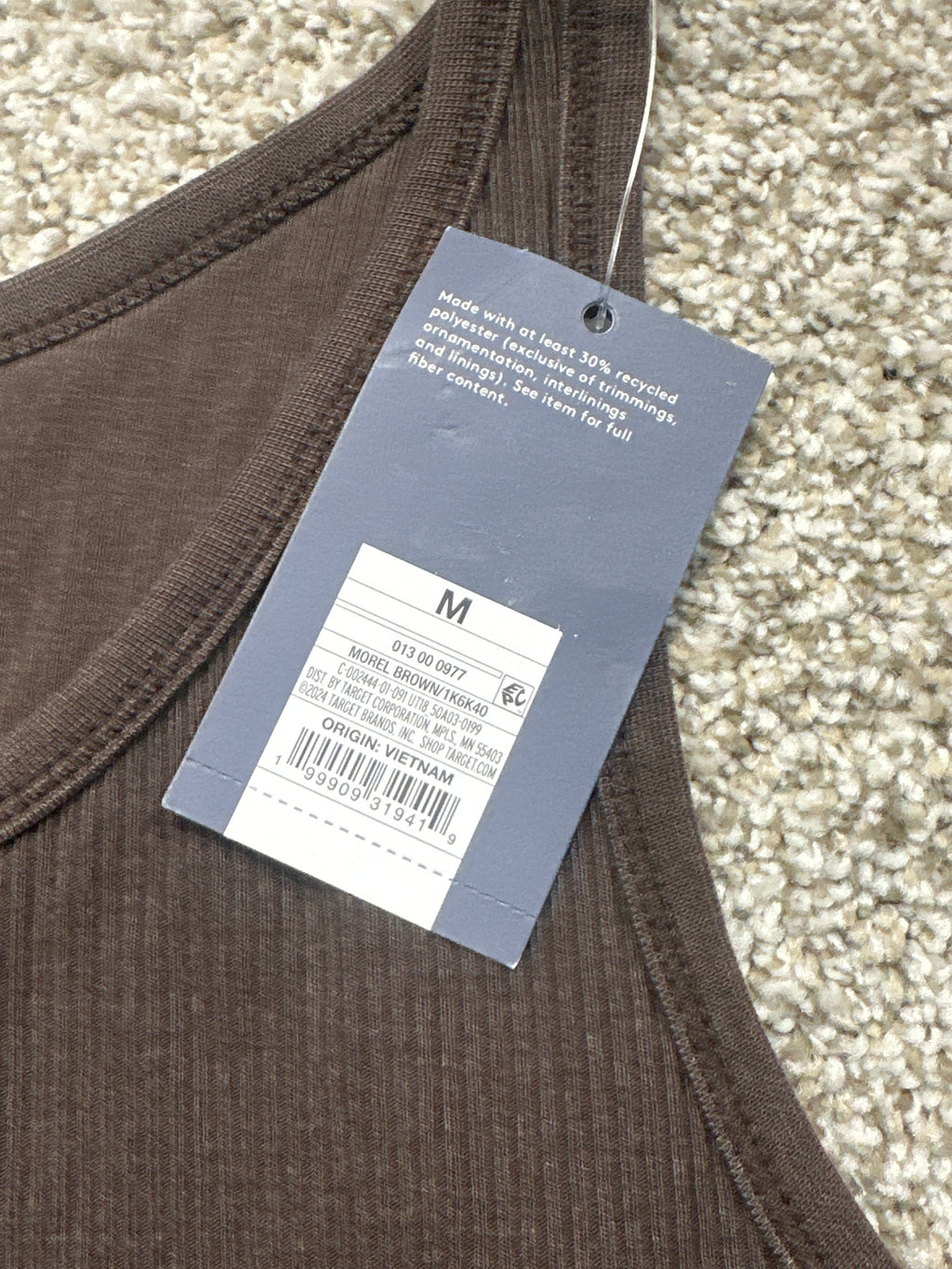 Universal Thread morel brown ribbed tank top retail tag showing size M and UPC