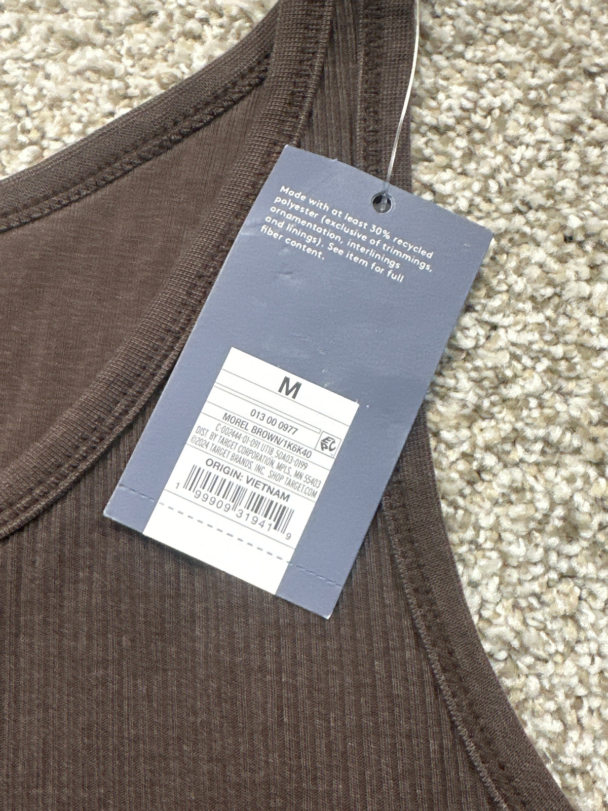 Universal Thread morel brown ribbed tank top retail tag showing size M and UPC