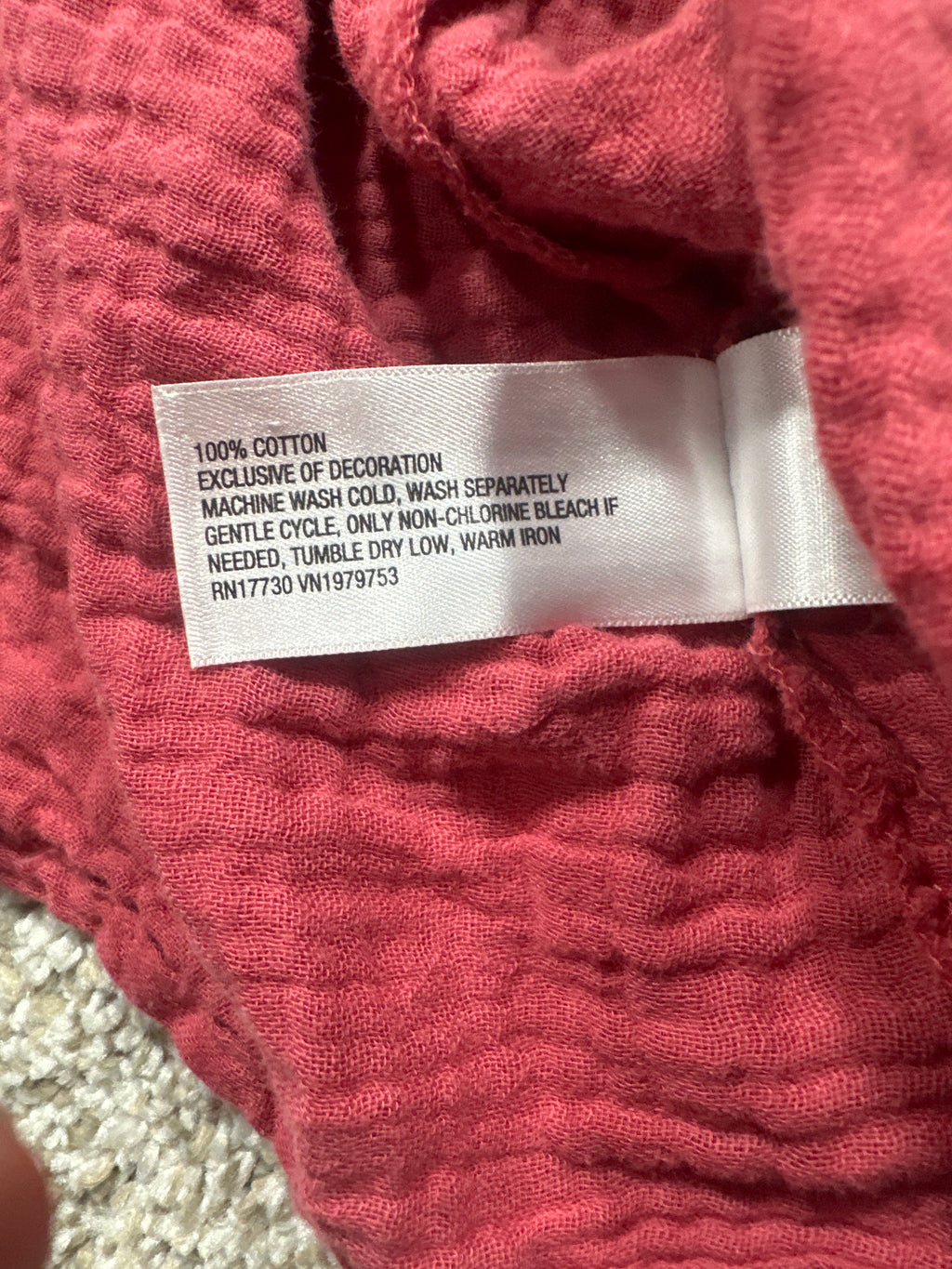 Universal Thread cami material label showing 100 percent cotton