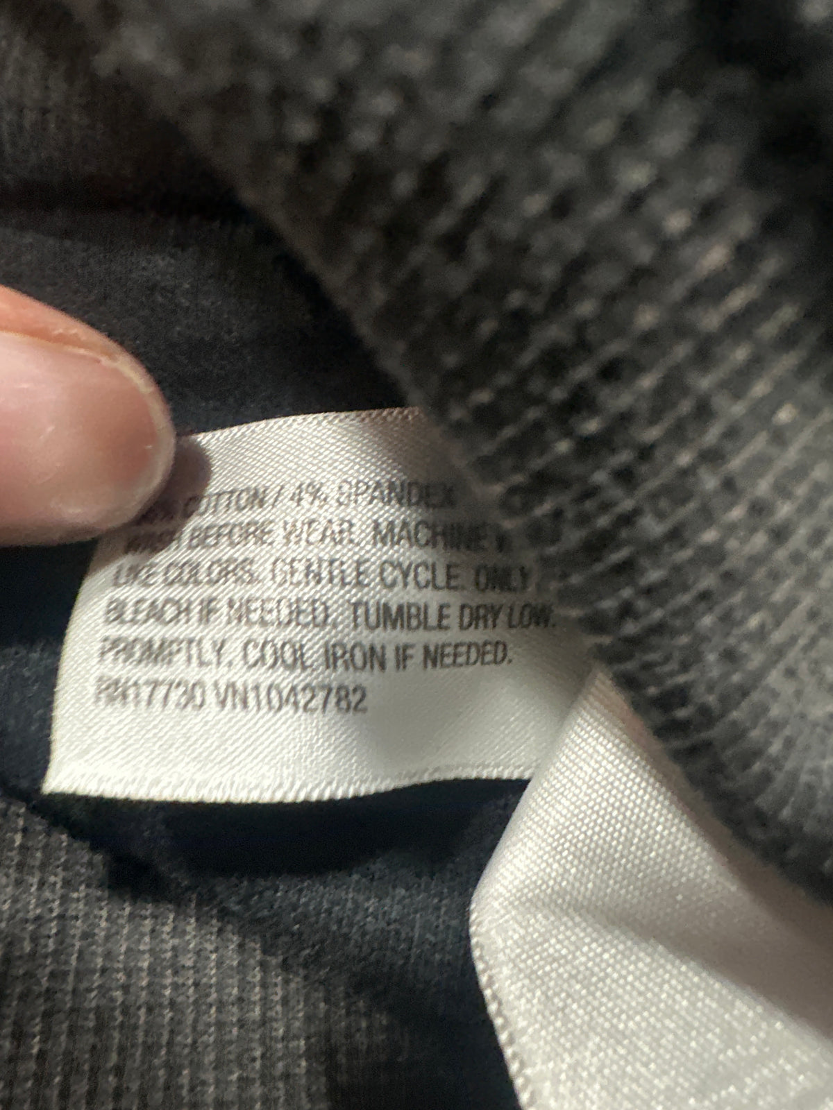 Universal Thread tank top care label detail