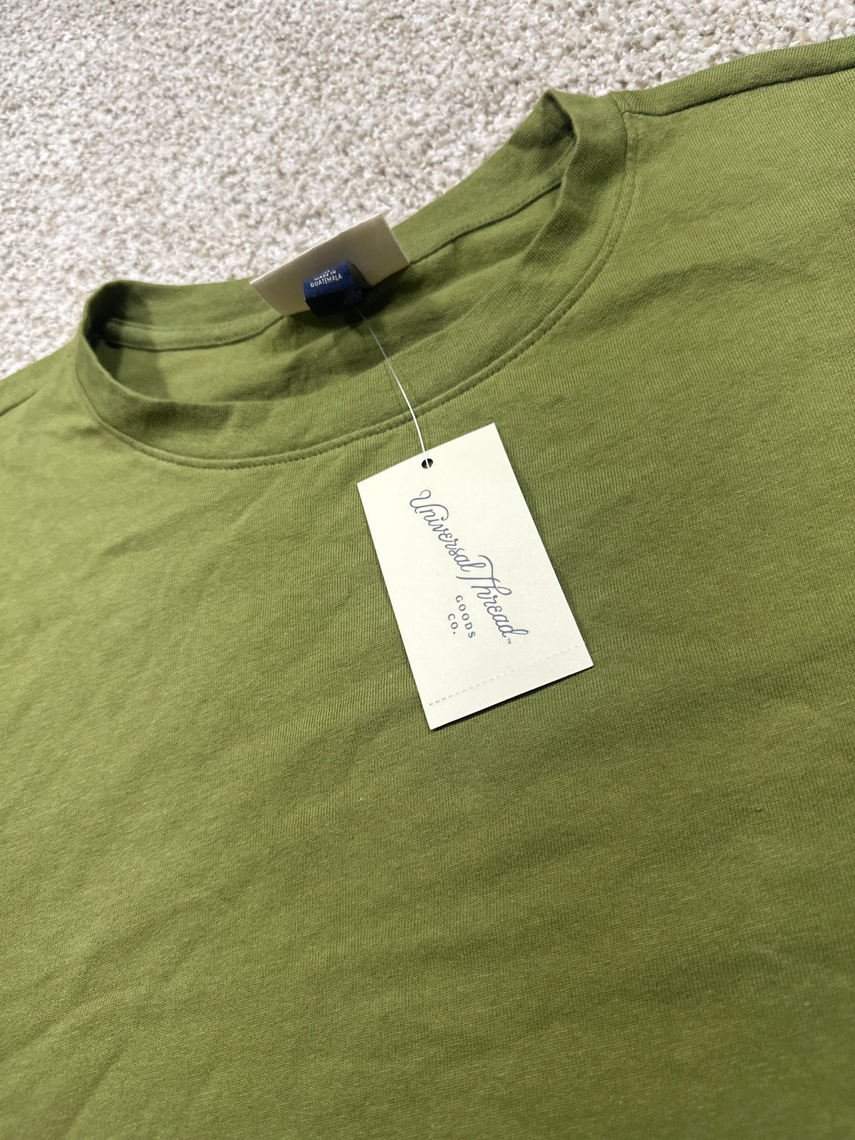 Universal Thread women's green cap sleeve cropped T-shirt neckline
