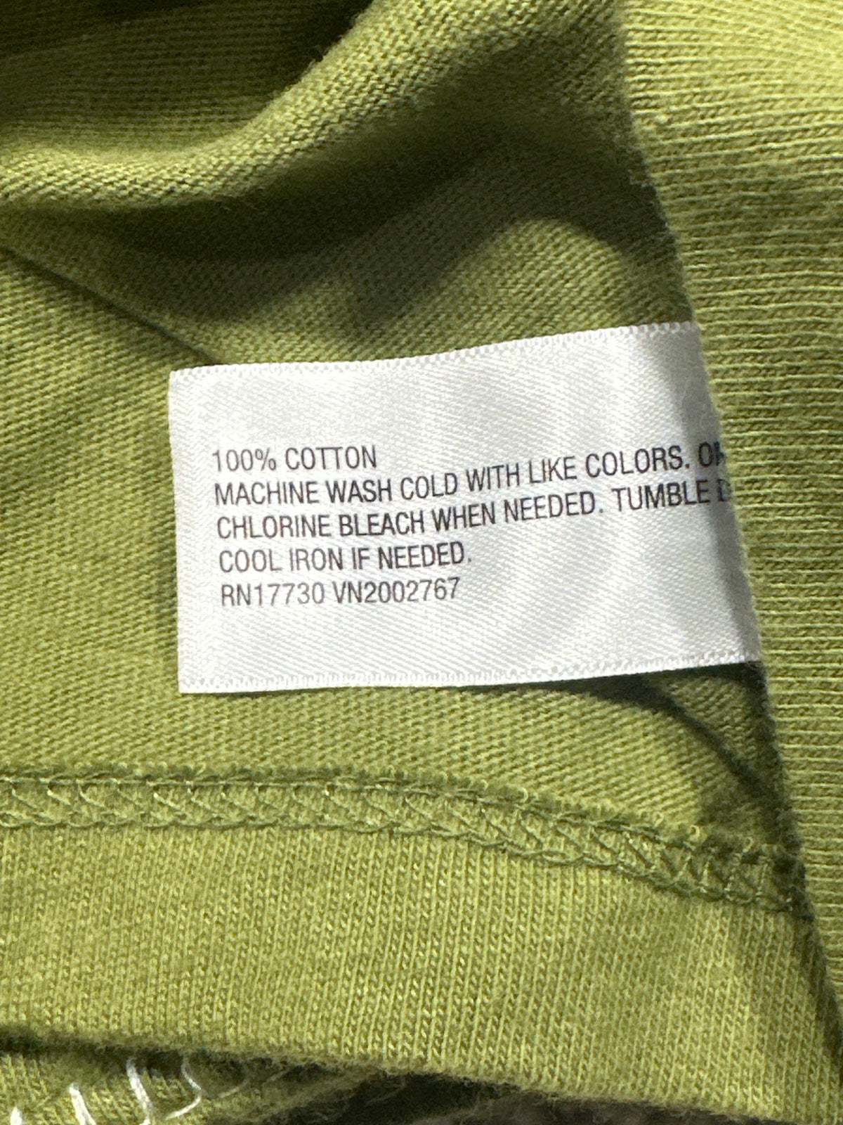 Universal Thread women's green cap sleeve cropped T-shirt material label