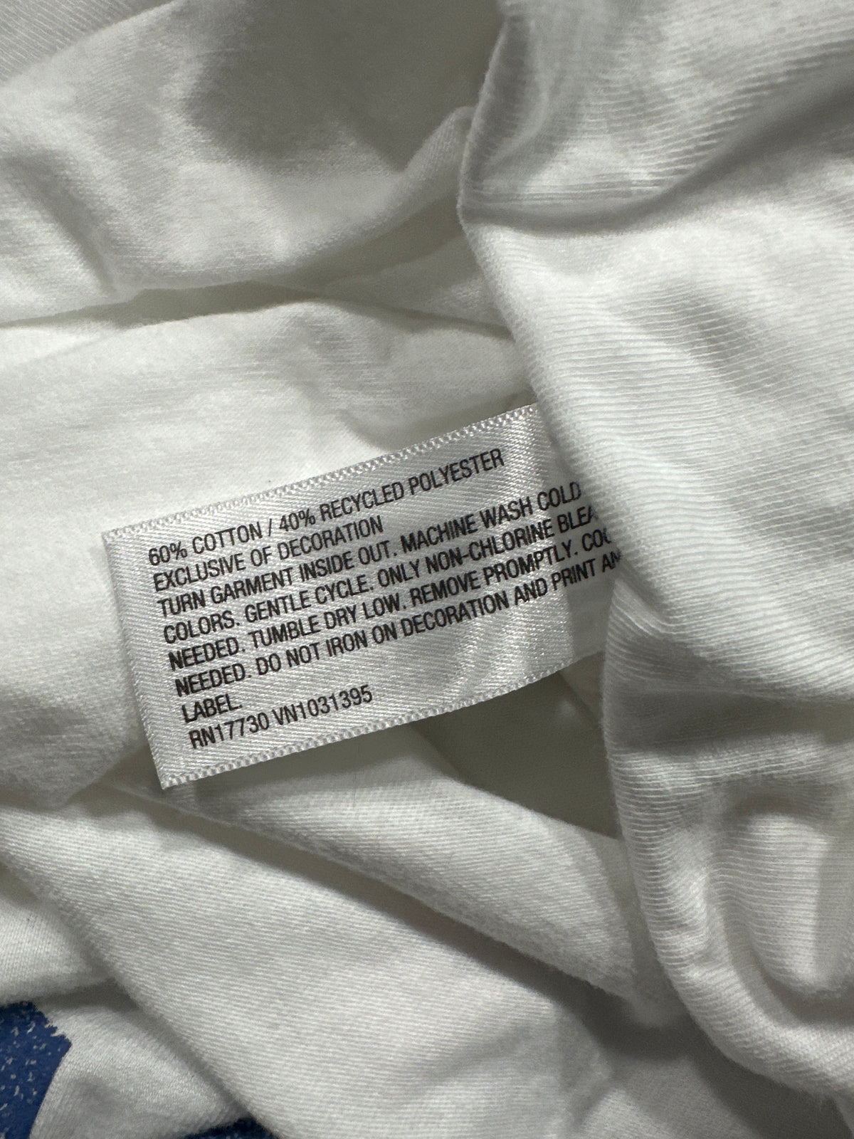 Universal Thread women's white USA flag graphic T-shirt material label