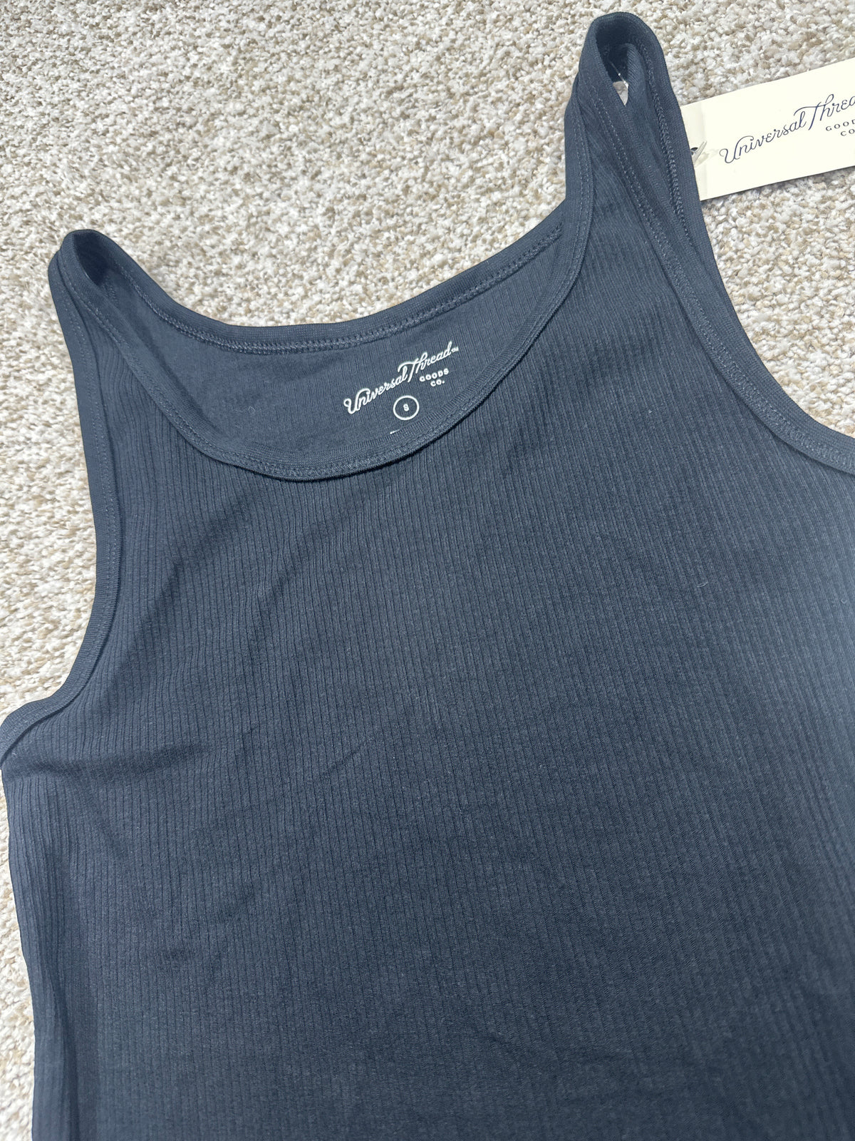 Universal Thread women's black ribbed tank top neckline