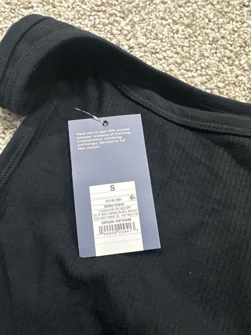 Universal Thread women's black ribbed tank top barcode and size tag