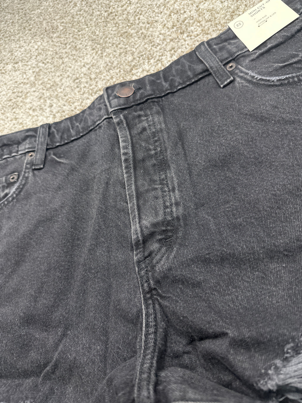 Universal Thread women's black distressed denim cutoff shorts waistband