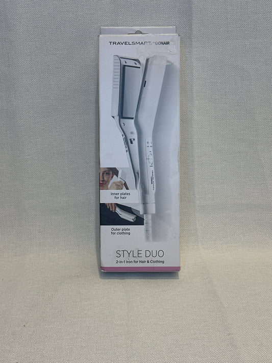 Conair Travel Iron 2-in-1, Travel Flat Iron for Clothes and Hair Straightener, Ceramic Technology, Dual Voltage for Worldwide Use, Travel Size, White, Style Duo