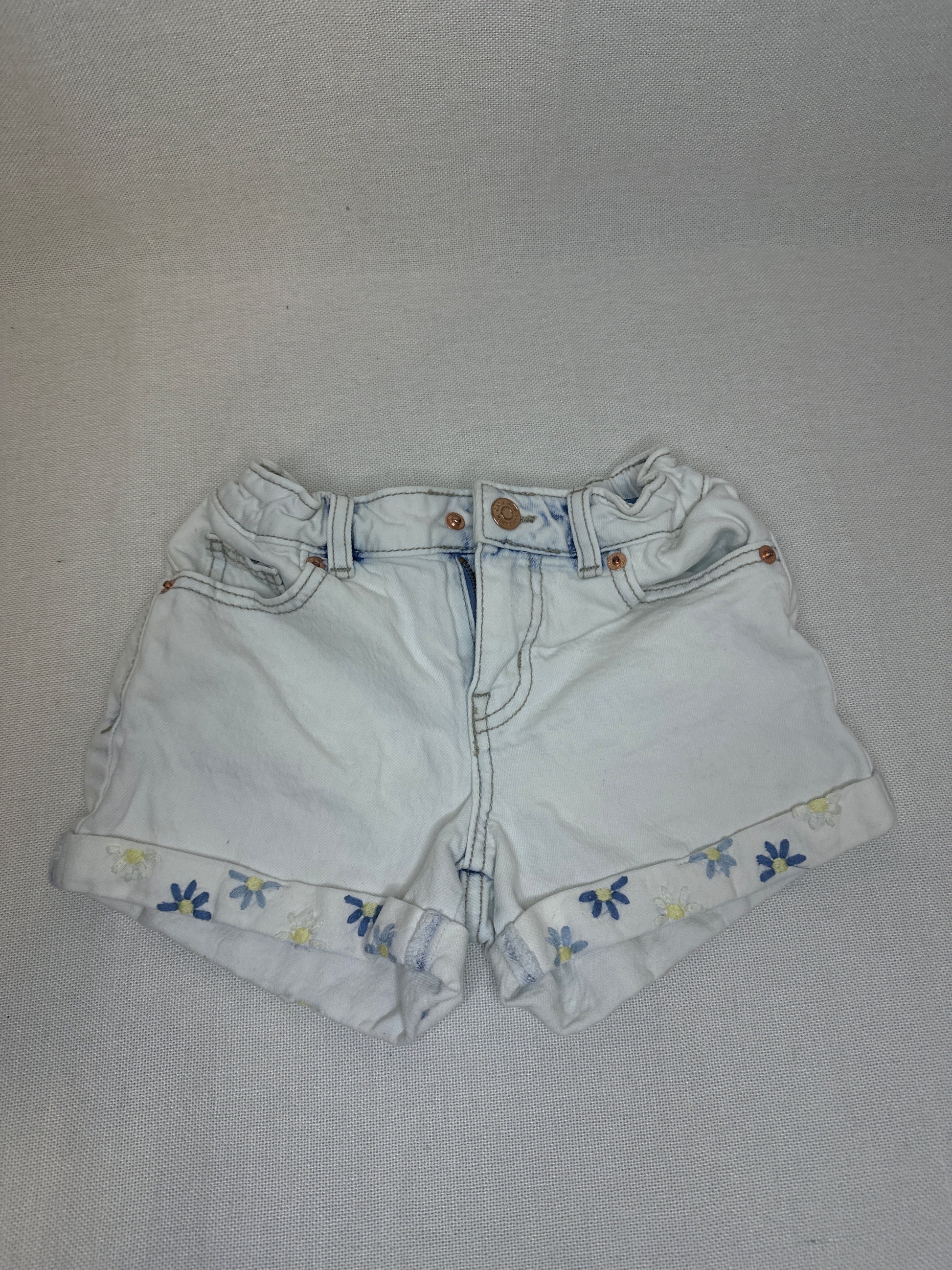 Cat and Jack Stretch Denim Shorts with Flower Details – Size S (6/7)