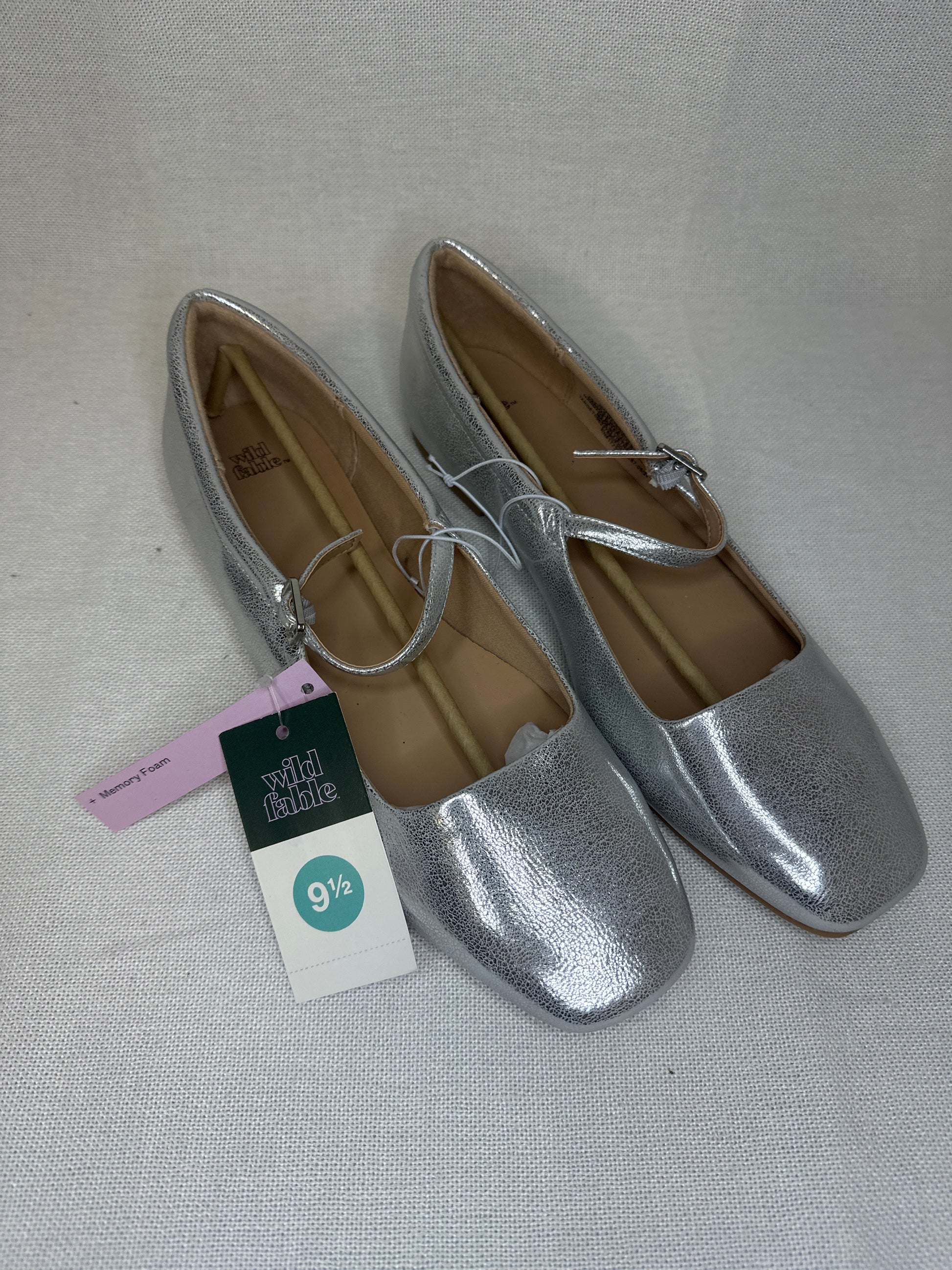 Wild Fable Silver Metallic Mary Jane Flats (Size 9.5)