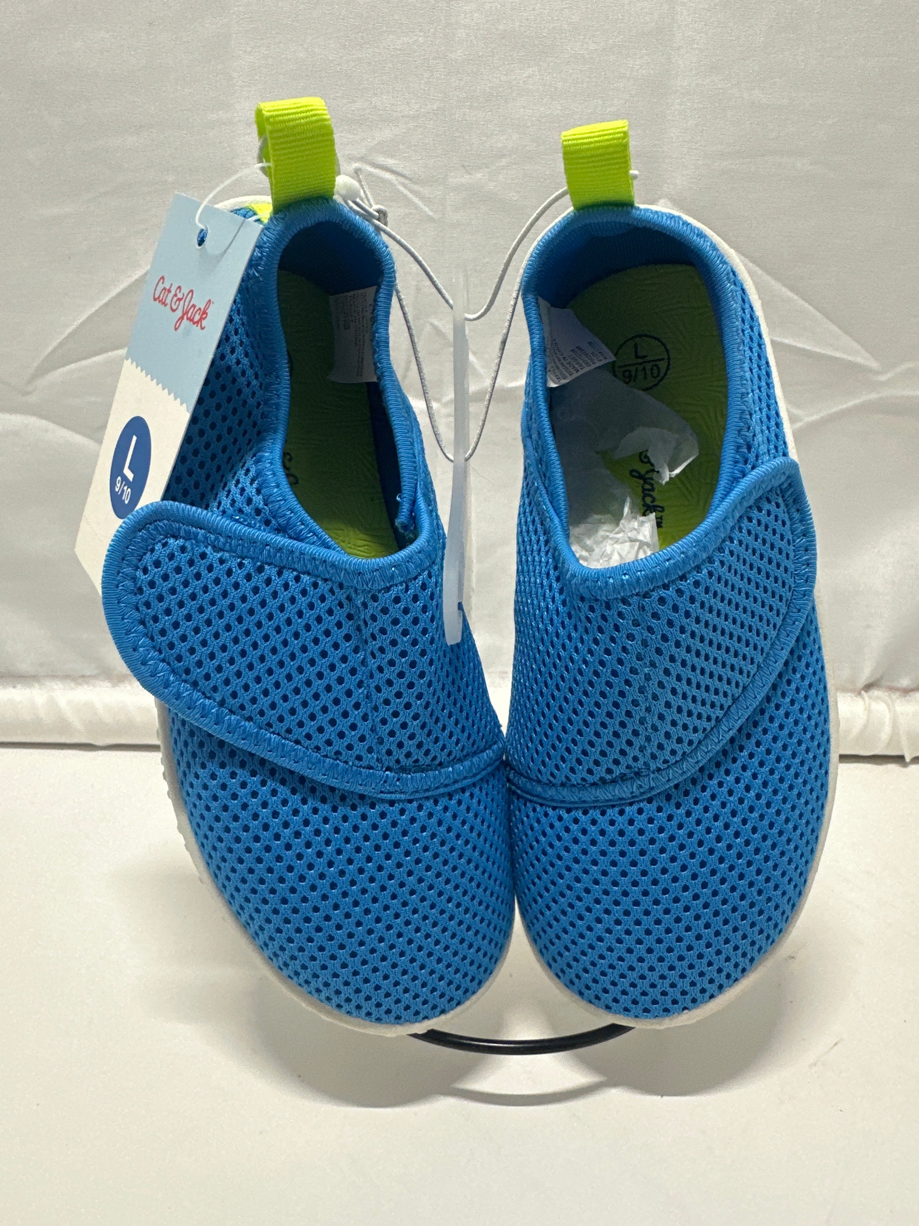 Cat & Jack Toddler Water Shoes Blue Size L 9/10 Lightweight Slip On