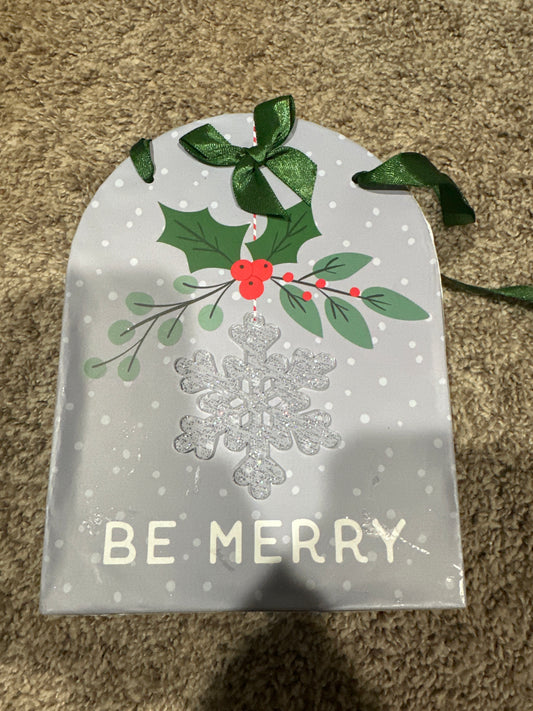 Be Merry Nesting box