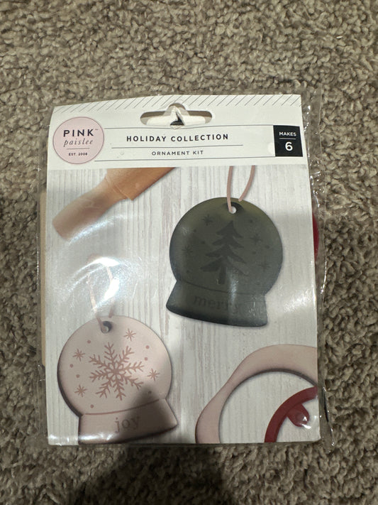 Holiday Collection Ornament kit