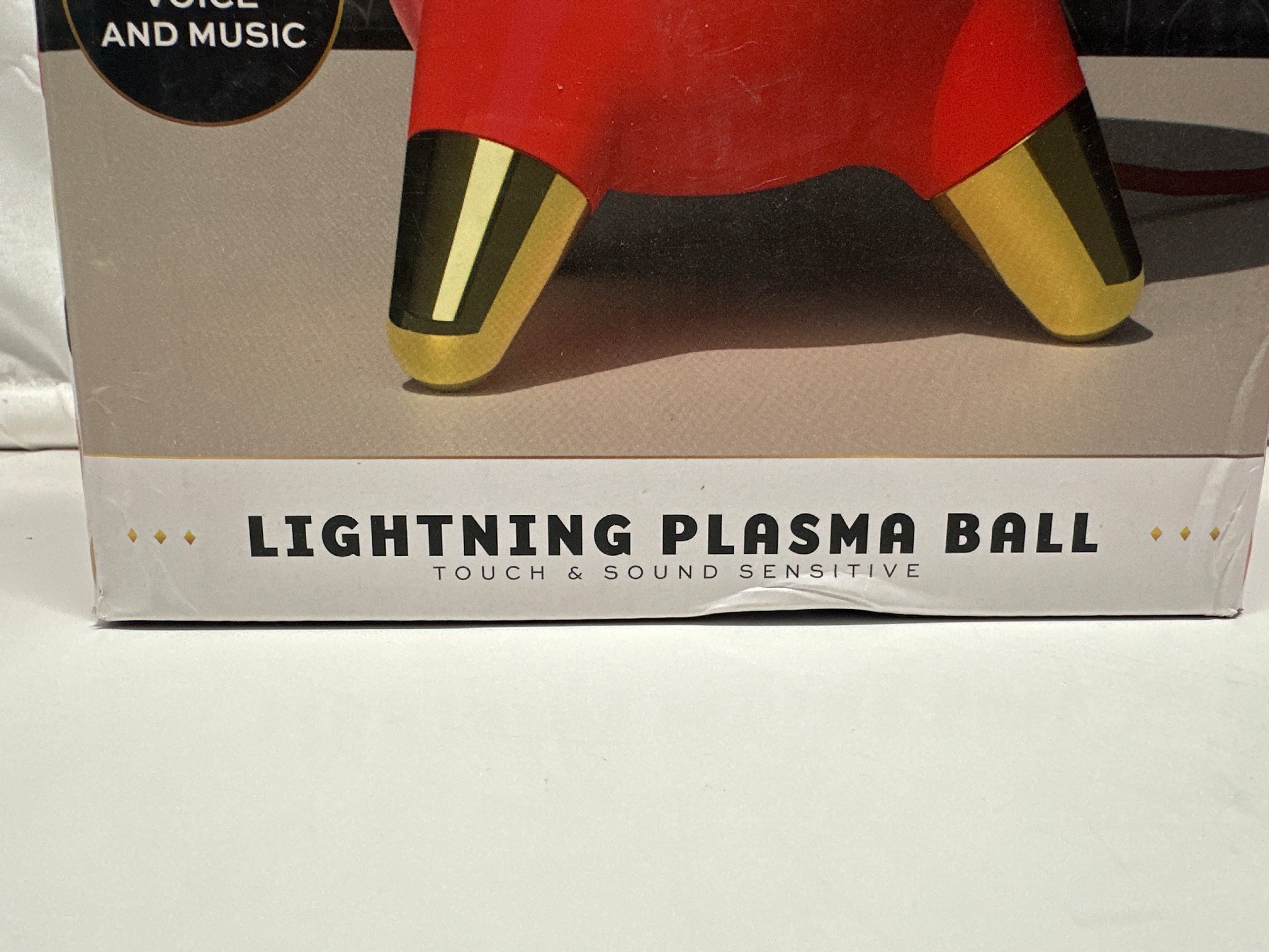 FAO Schwarz Lightning Plasma Ball Touch & Sound Sensitive Red