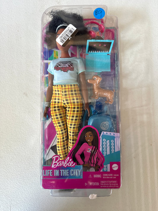 Barbie Brooklyn Roberts - Lyla and Pet