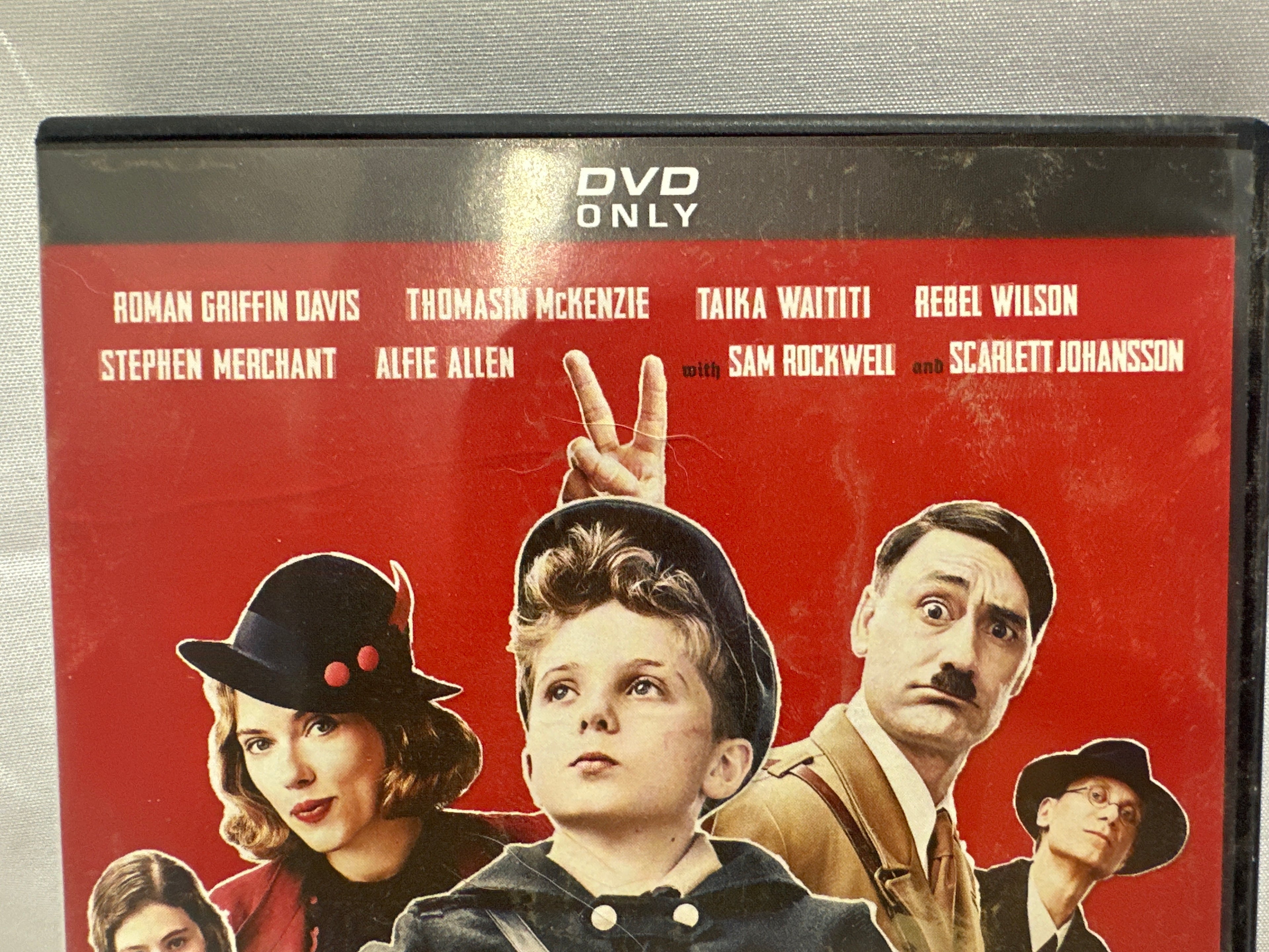 Jojo Rabbit - DVD New Broken Case Tab Read Description