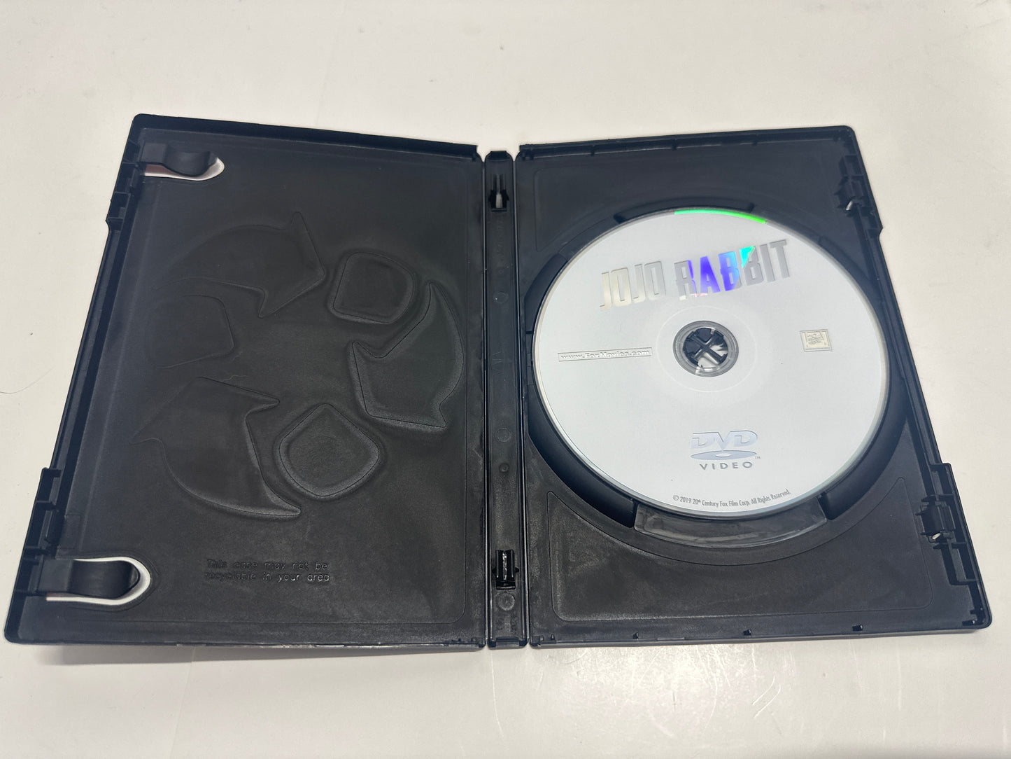 Jojo Rabbit - DVD New Broken Case Tab Read Description