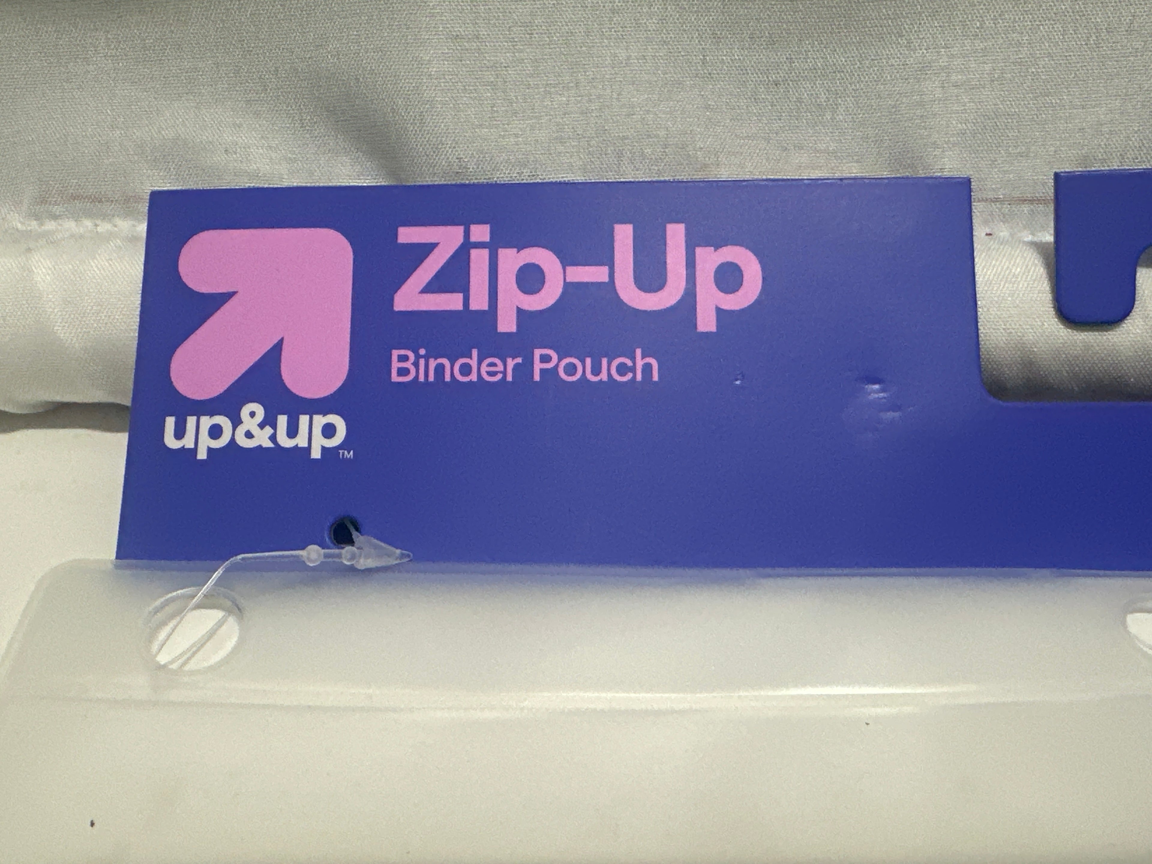 Up & Up Zip-Up Clear 3 Ring Binder Pouch 10 x 7.25 In