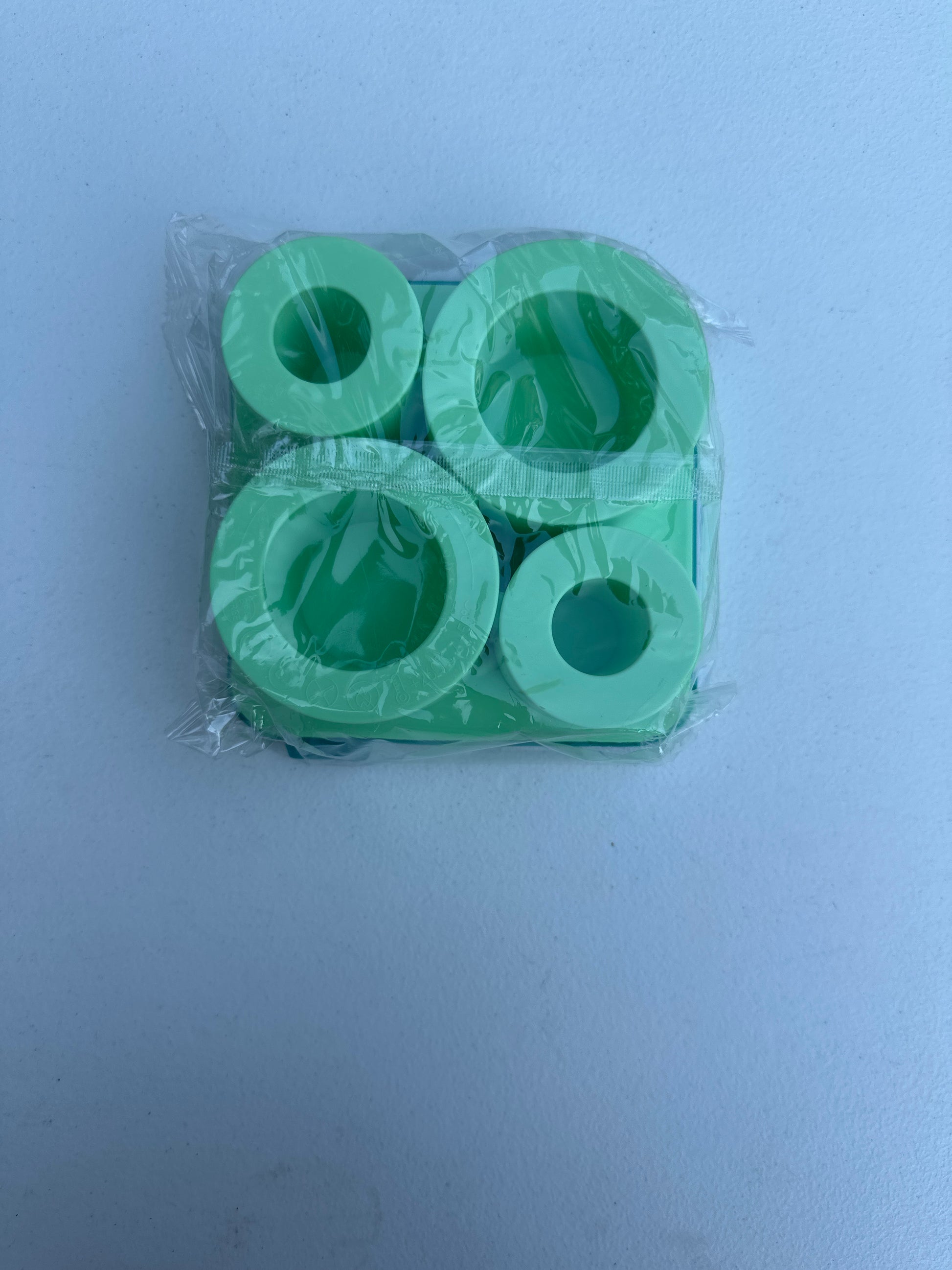 Ice Cube Tray Mold for Stanley Cup 40oz 30oz 20oz 14oz Tumbler Accessories with Lid, Chilling Cocktails, Whiskey, Coffee, Tea, Includes Stainless Steel Clip, Light Green