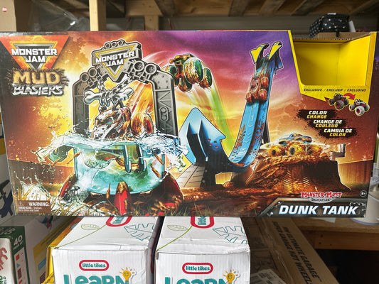 Monster Jam Mud Blasters Monster Mutt Dalmatian Dunk Tank Playset (Missing Monster Truck)